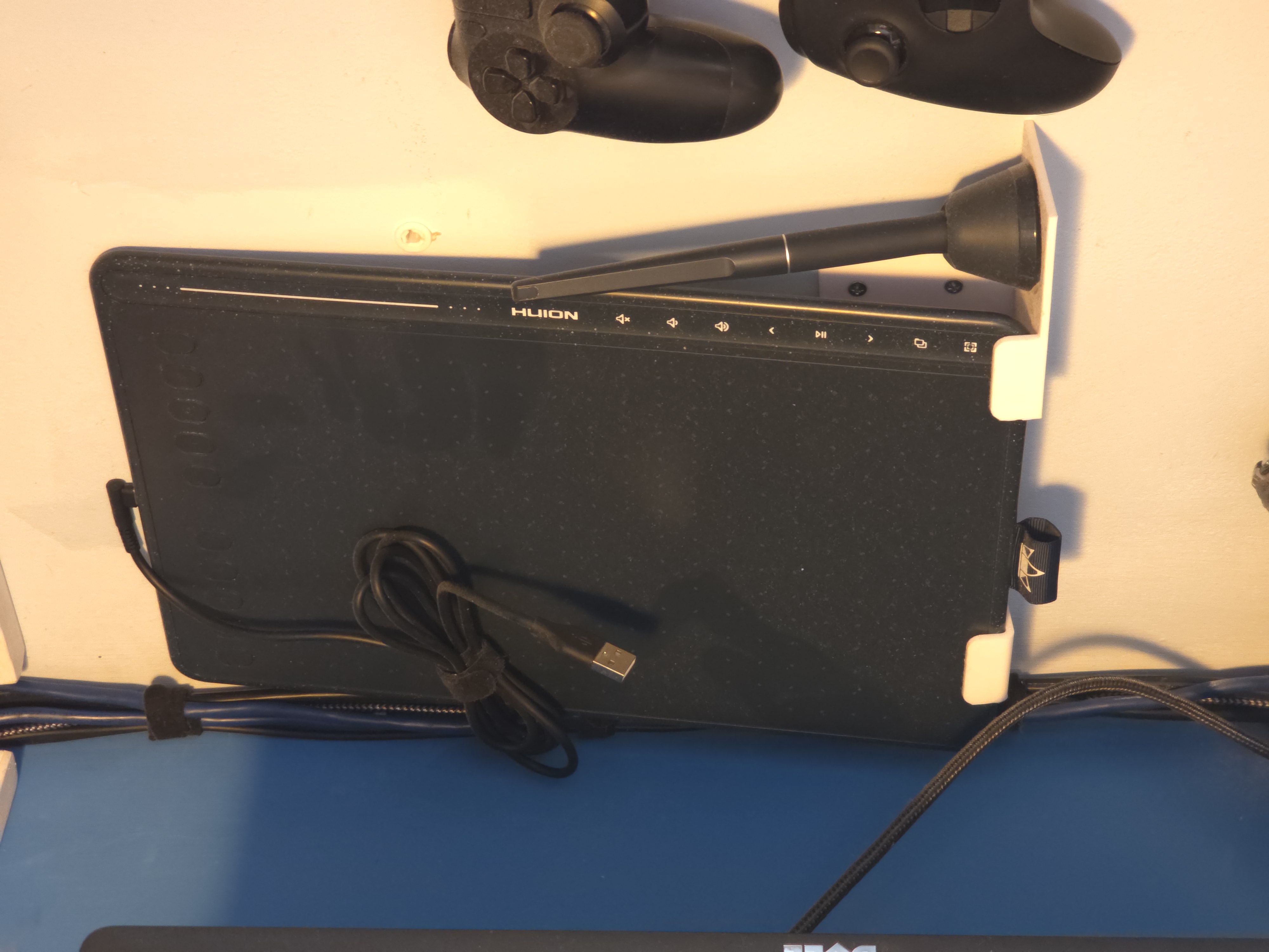 Huion HS611 Wall Mount