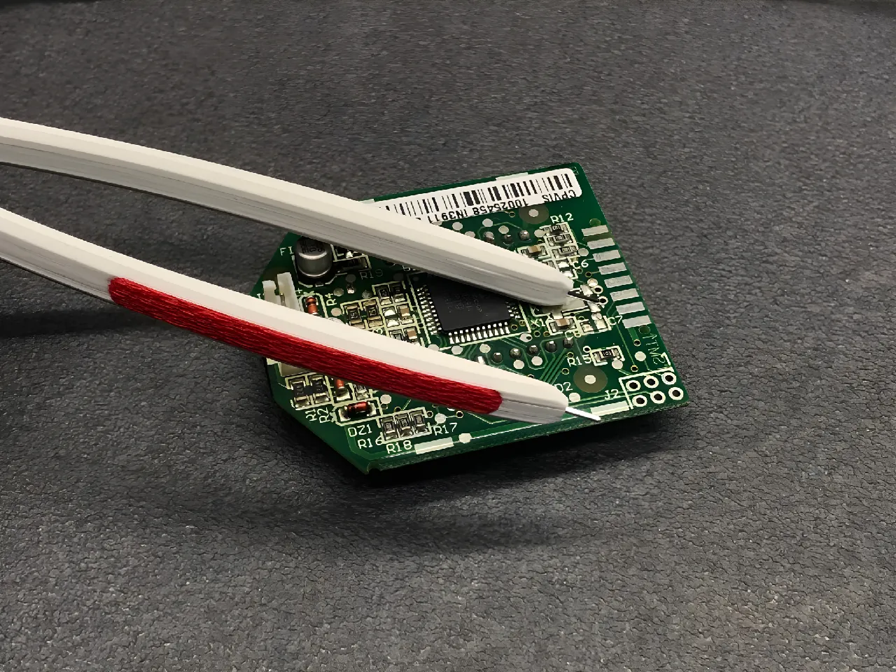 Inexpensive (Almost Free) Probe/Tweezers For Testing SMD Components | Devices