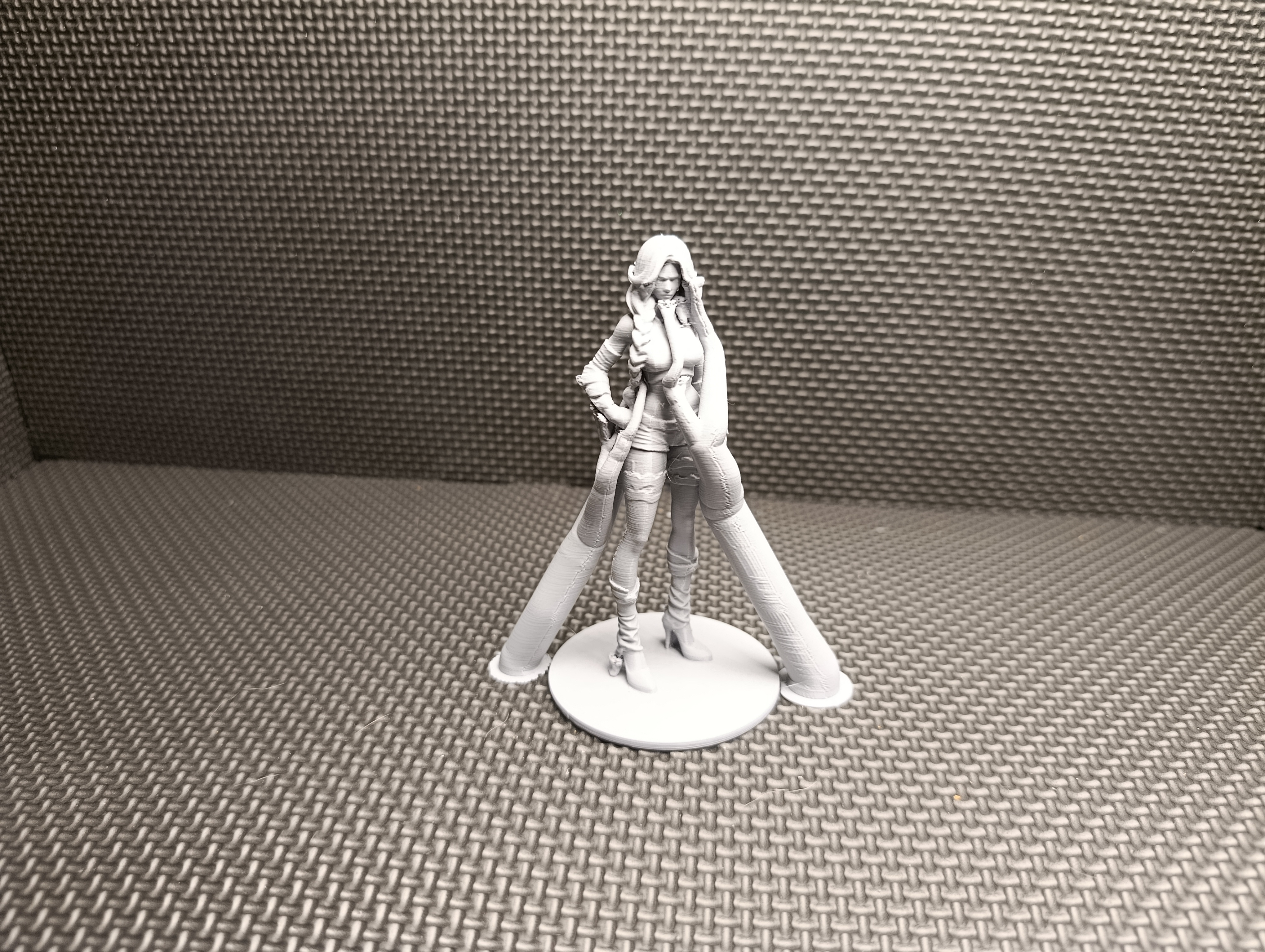 Female Figurine - High Heels, Braid & Shorts — thumbnail 5