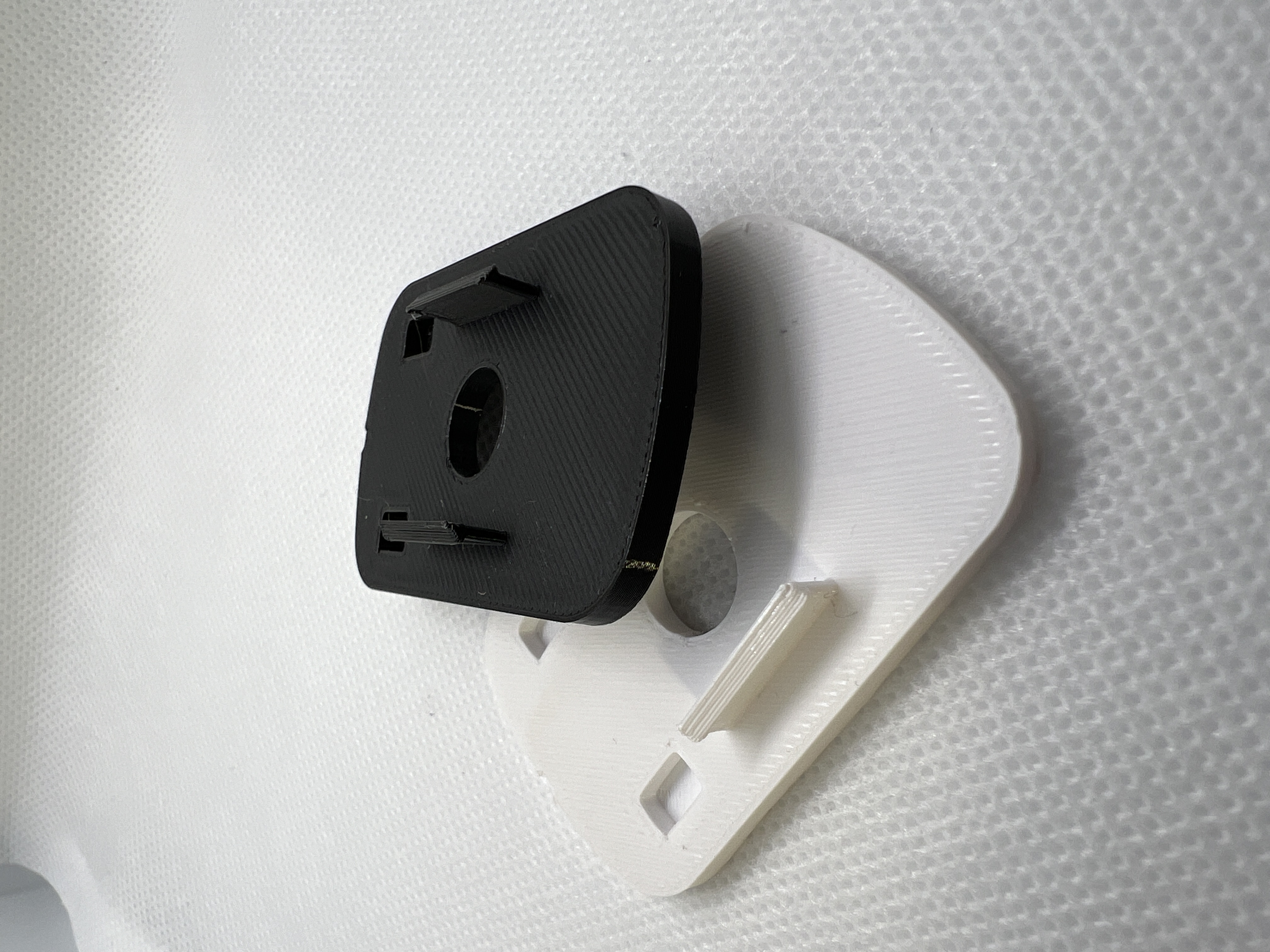 Straw adapter plate for Yeti Stronghold lid