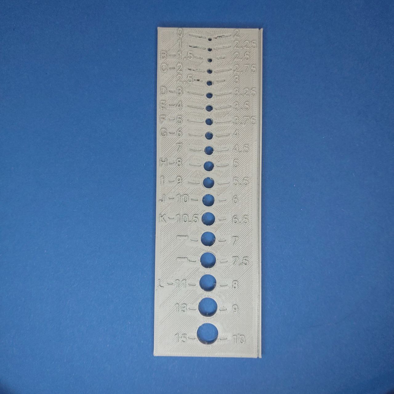 Knitting and Crochet Needle Sizer by imba print | Download free STL model | Printables.com