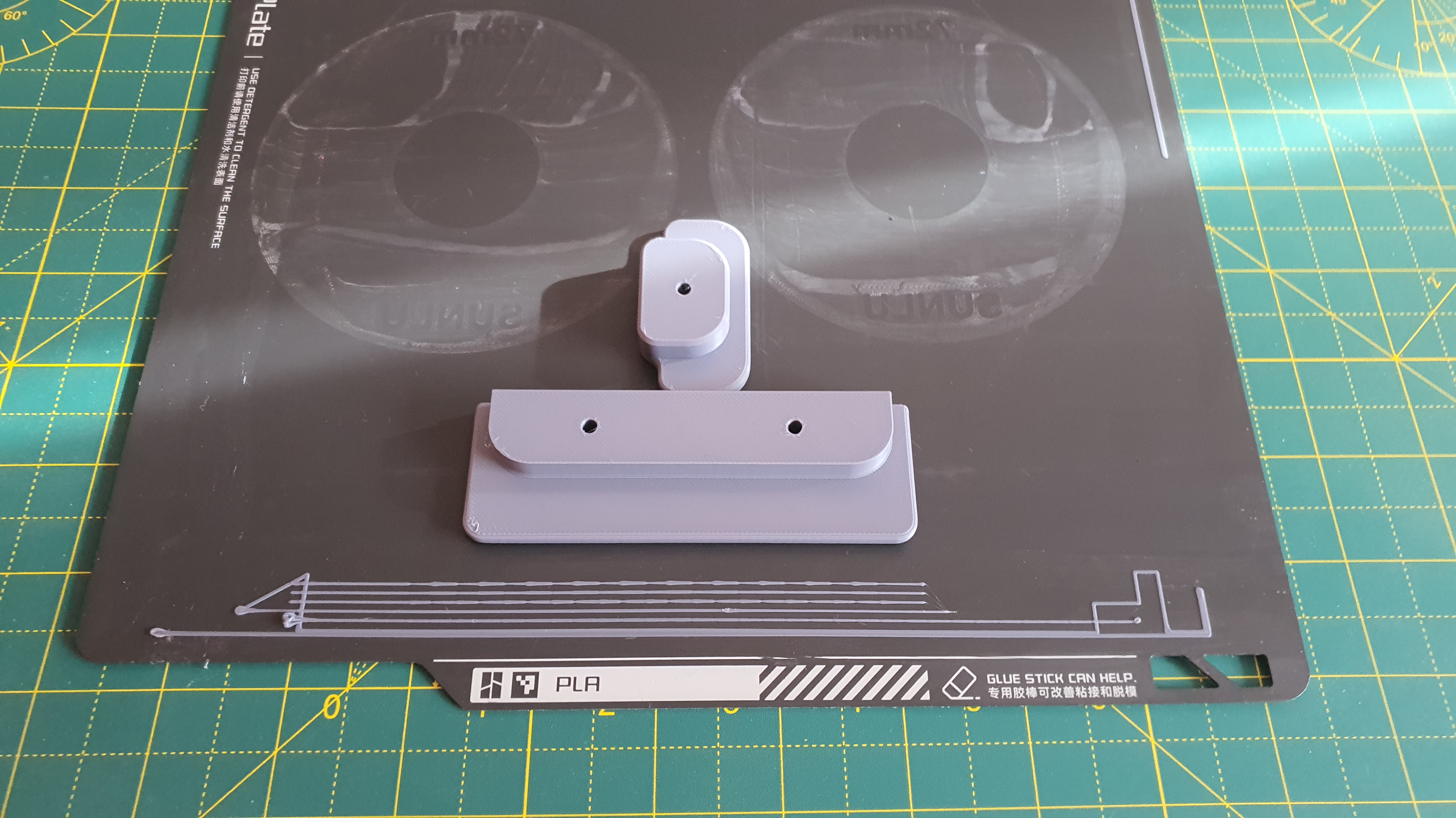 Miniatura 3 do modelo 3D Spool Winder Fixing Brackets