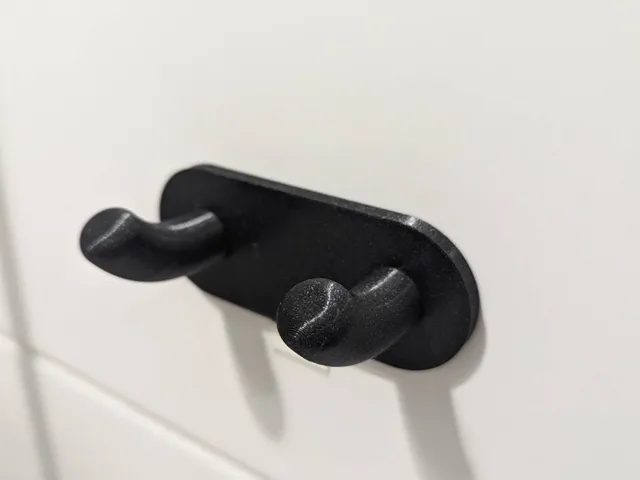 Squeegee hanger