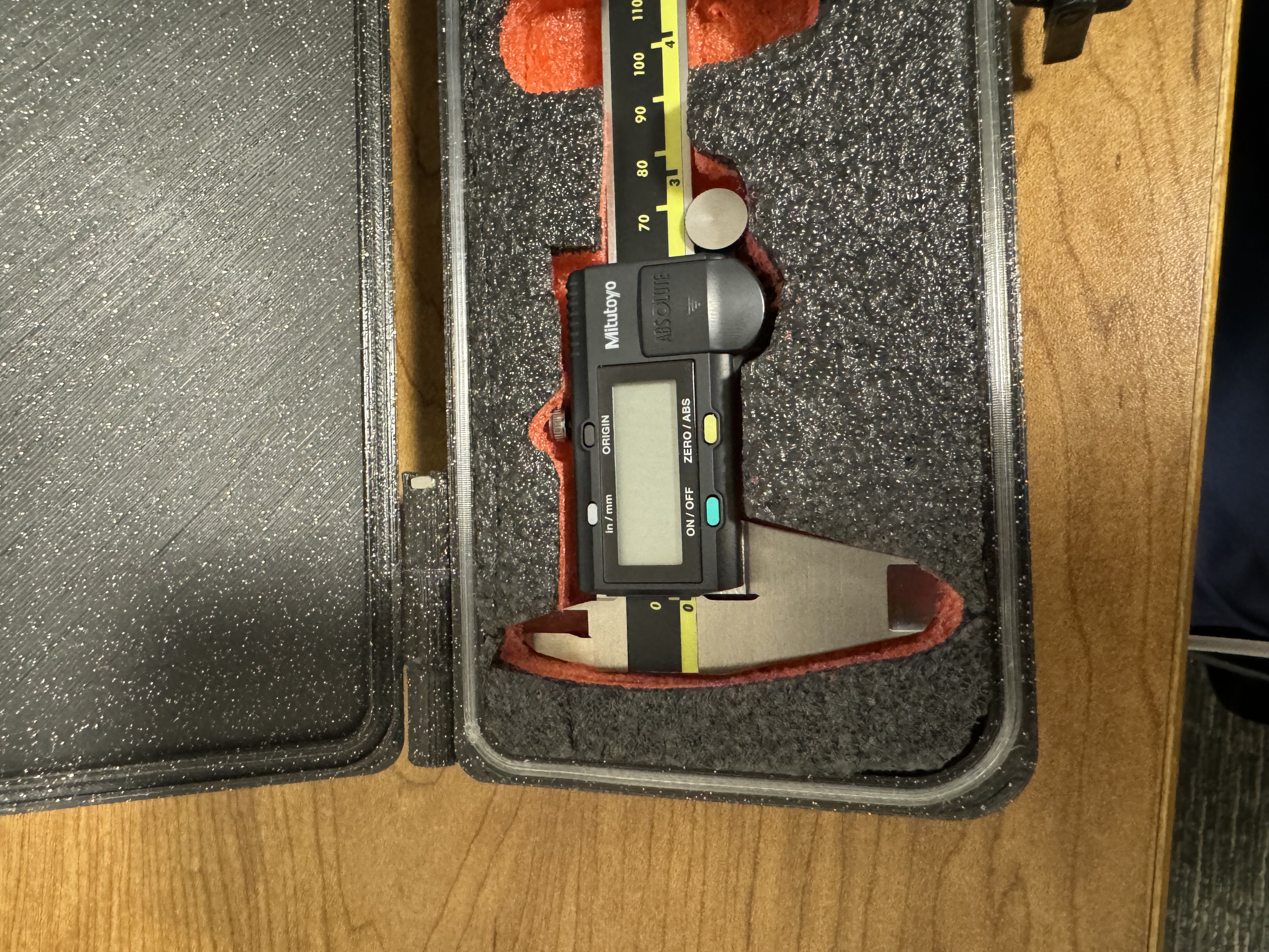 Miniatura 2 do modelo 3D Mitutoyo Caliper Case