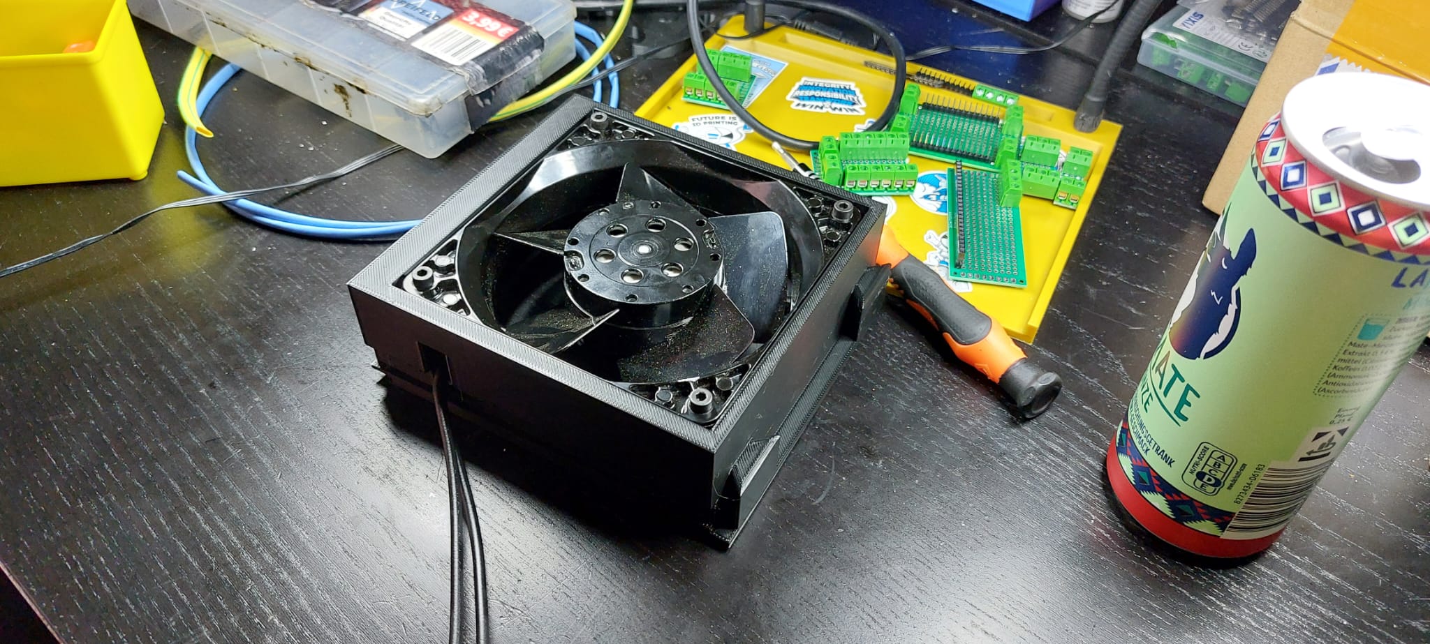 Modular fan holder