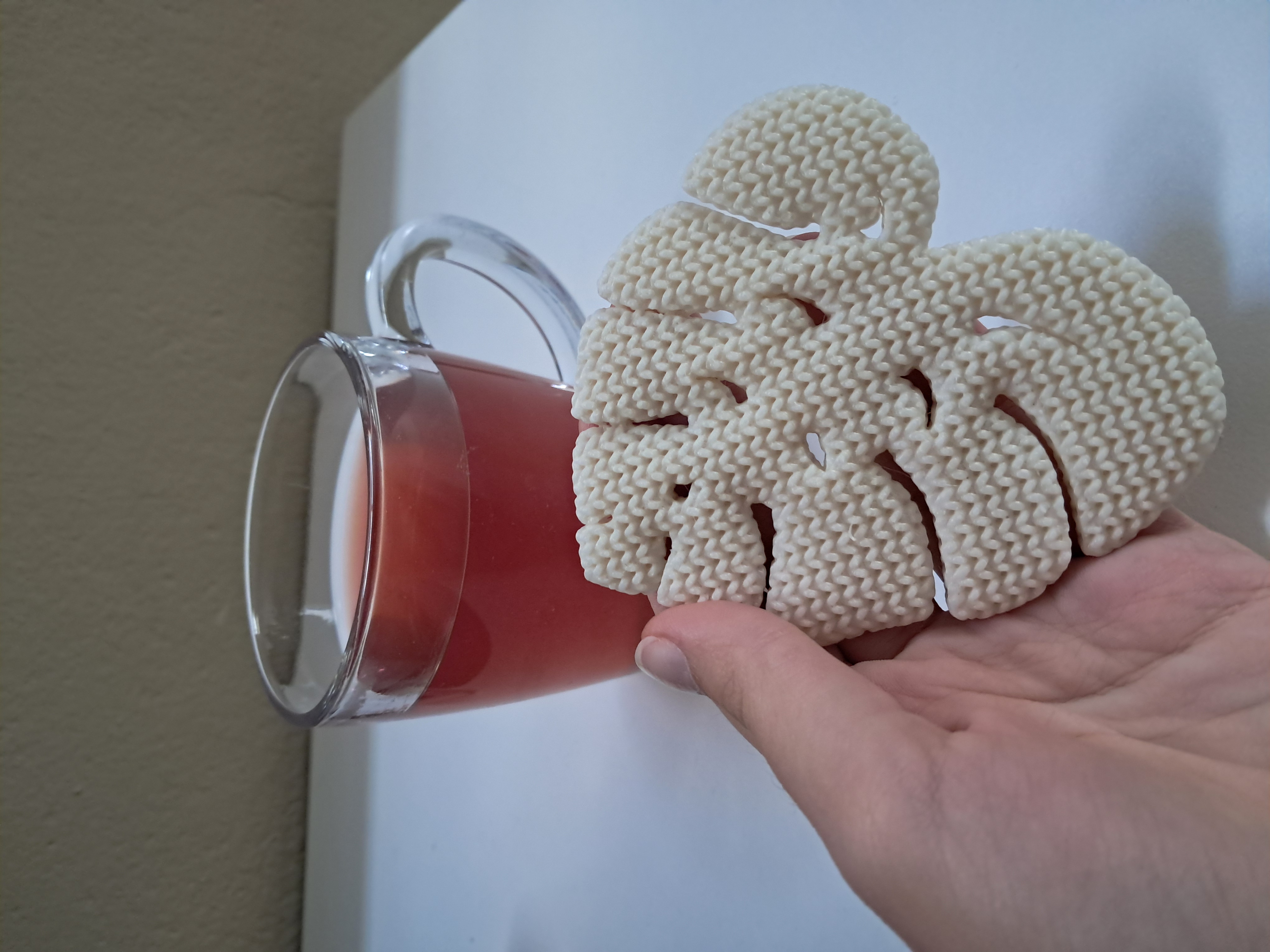 Miniatura 4 do modelo 3D Knitted Monstera leaf coaster