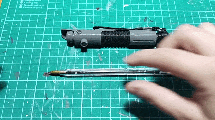 Miniatura 5 do modelo 3D LIGHTSABER BIC PEN