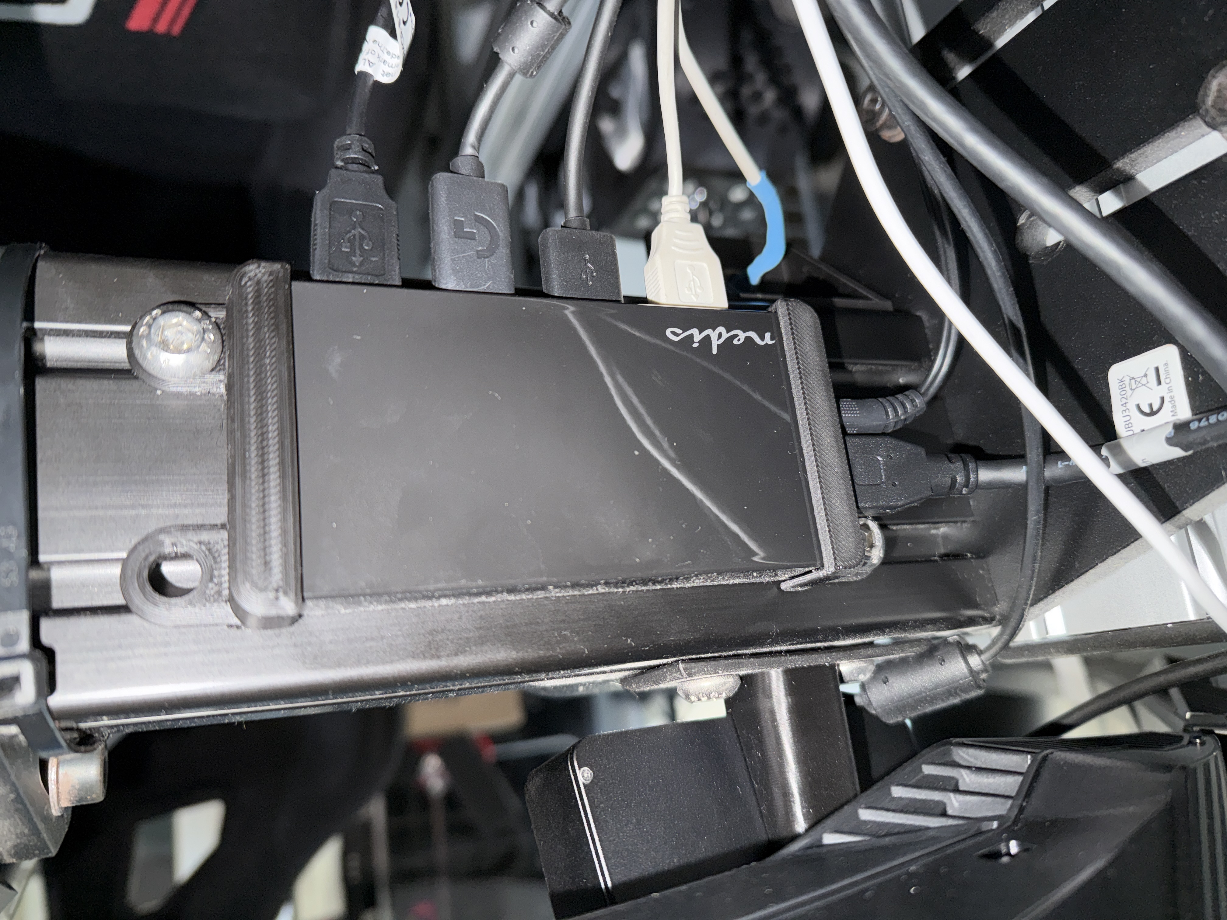 Simrig USB hub mount