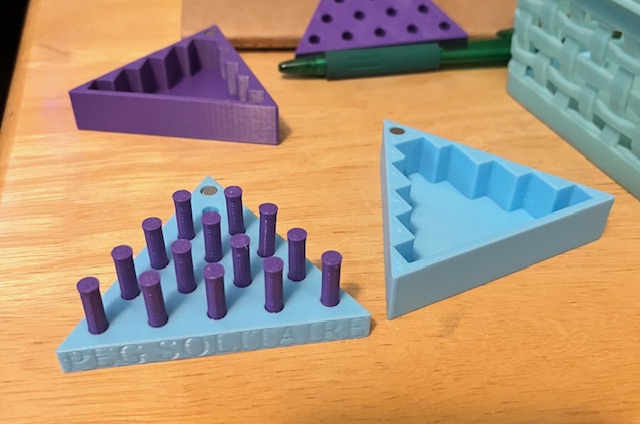 Triangle Peg Soliraire