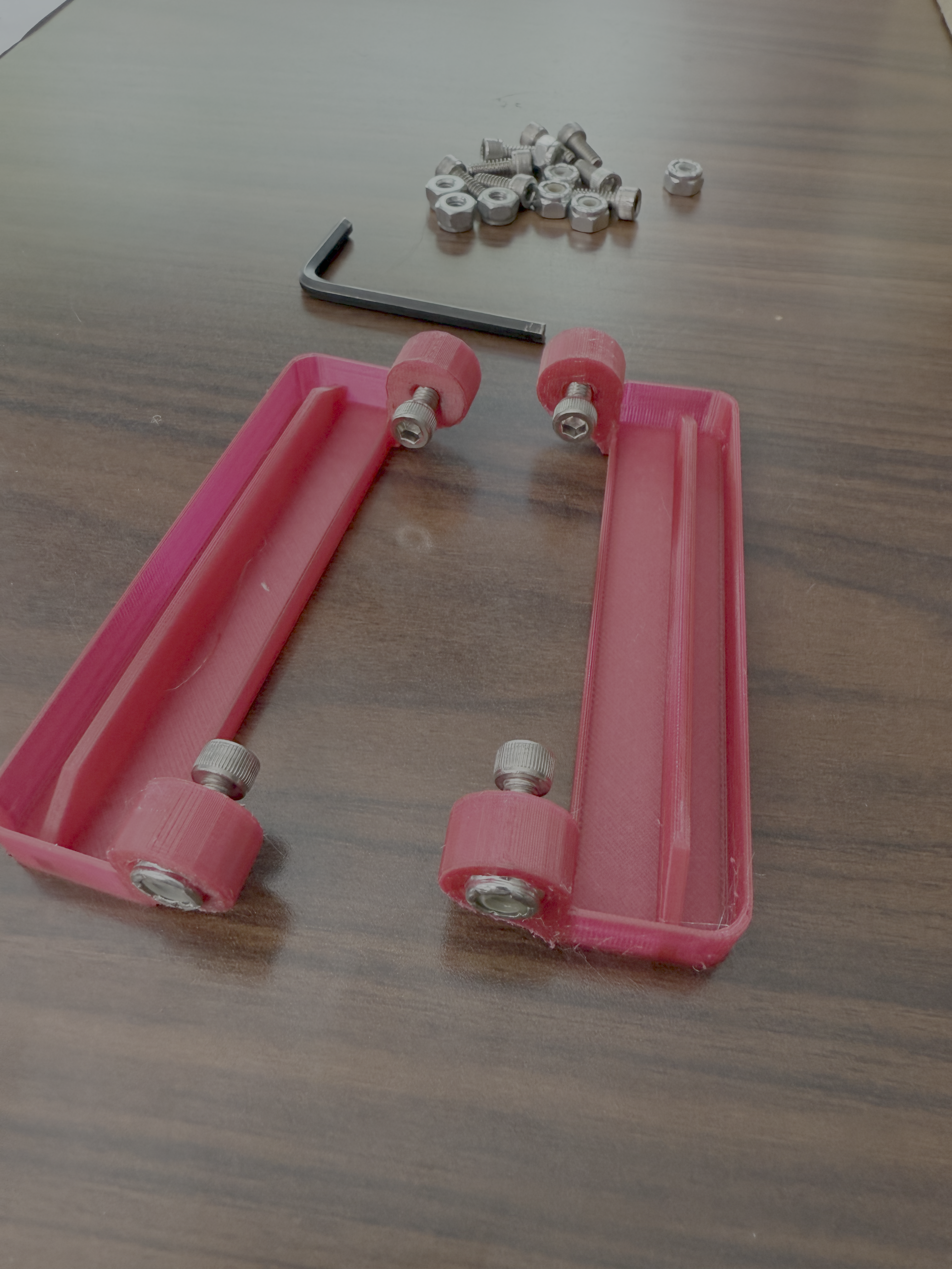 Sterilite plastic bin handle v2