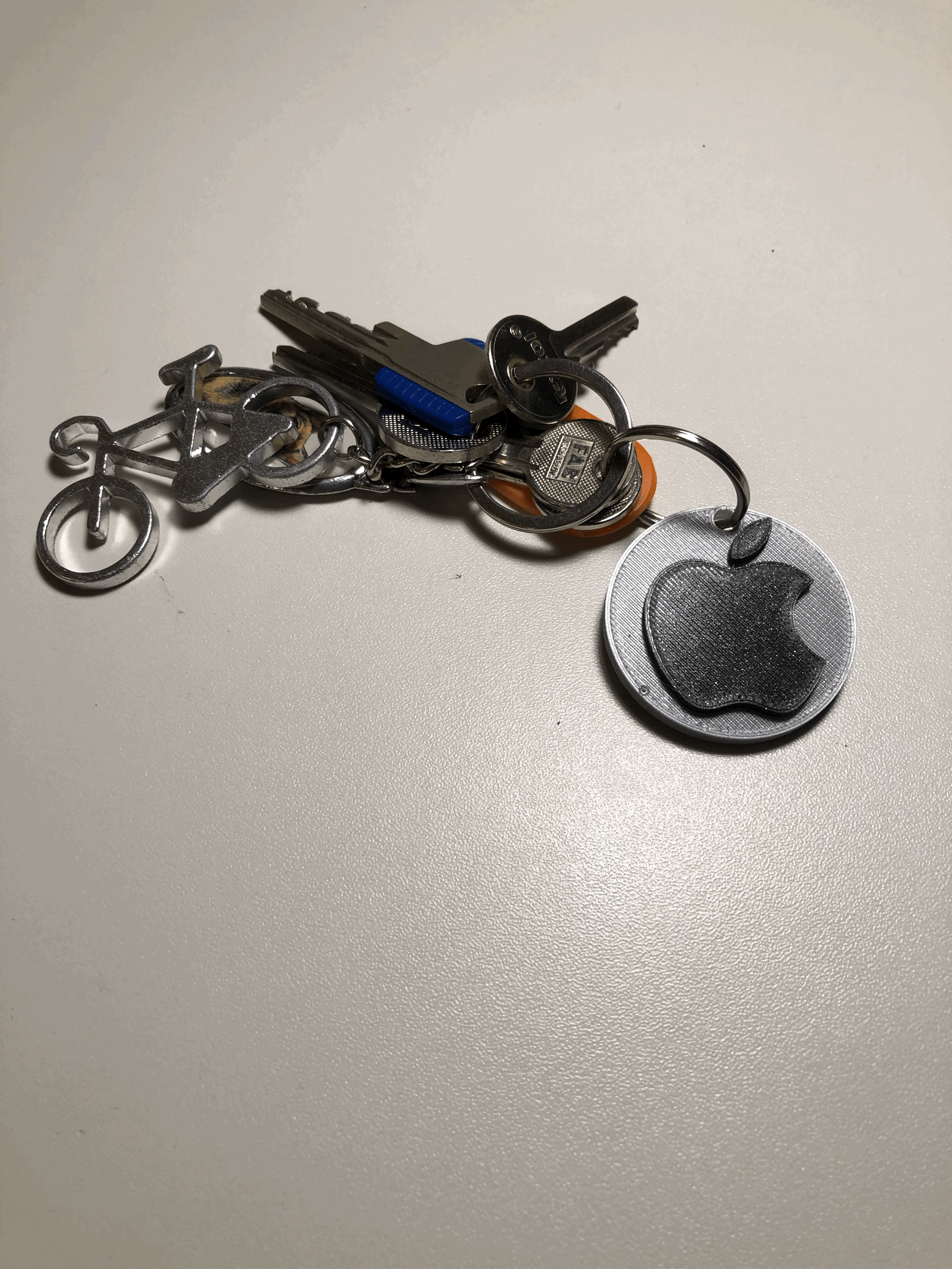 Miniatura 5 do modelo 3D Apple keychain