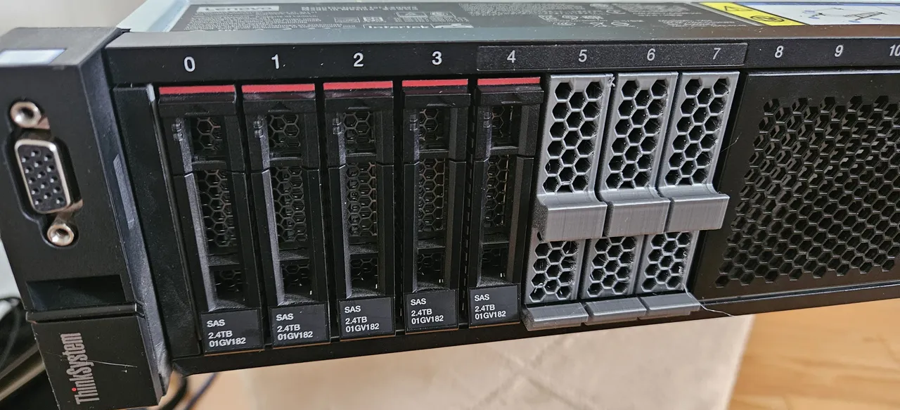 3D Printable HDD Caddy for Lenovo ThinkSystem (Model SM17A06246