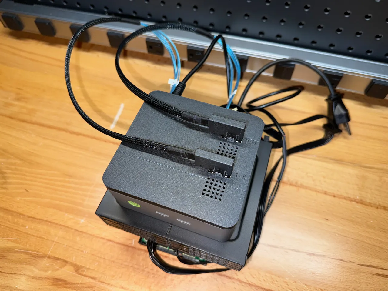 GMKtec G3 SFF SATA Lid autorstwa Robpol86 | Pobierz darmowy