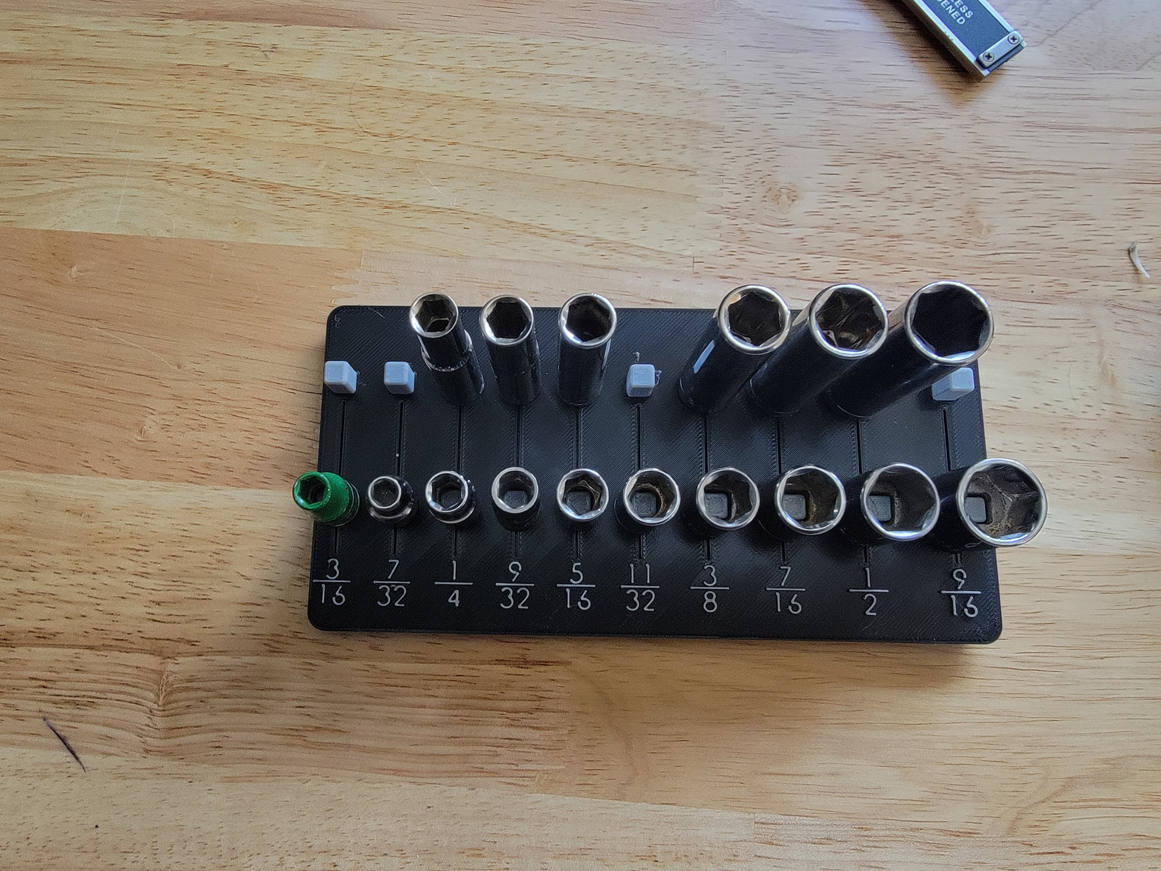 Universal socket holder 1/4 in gridfinity