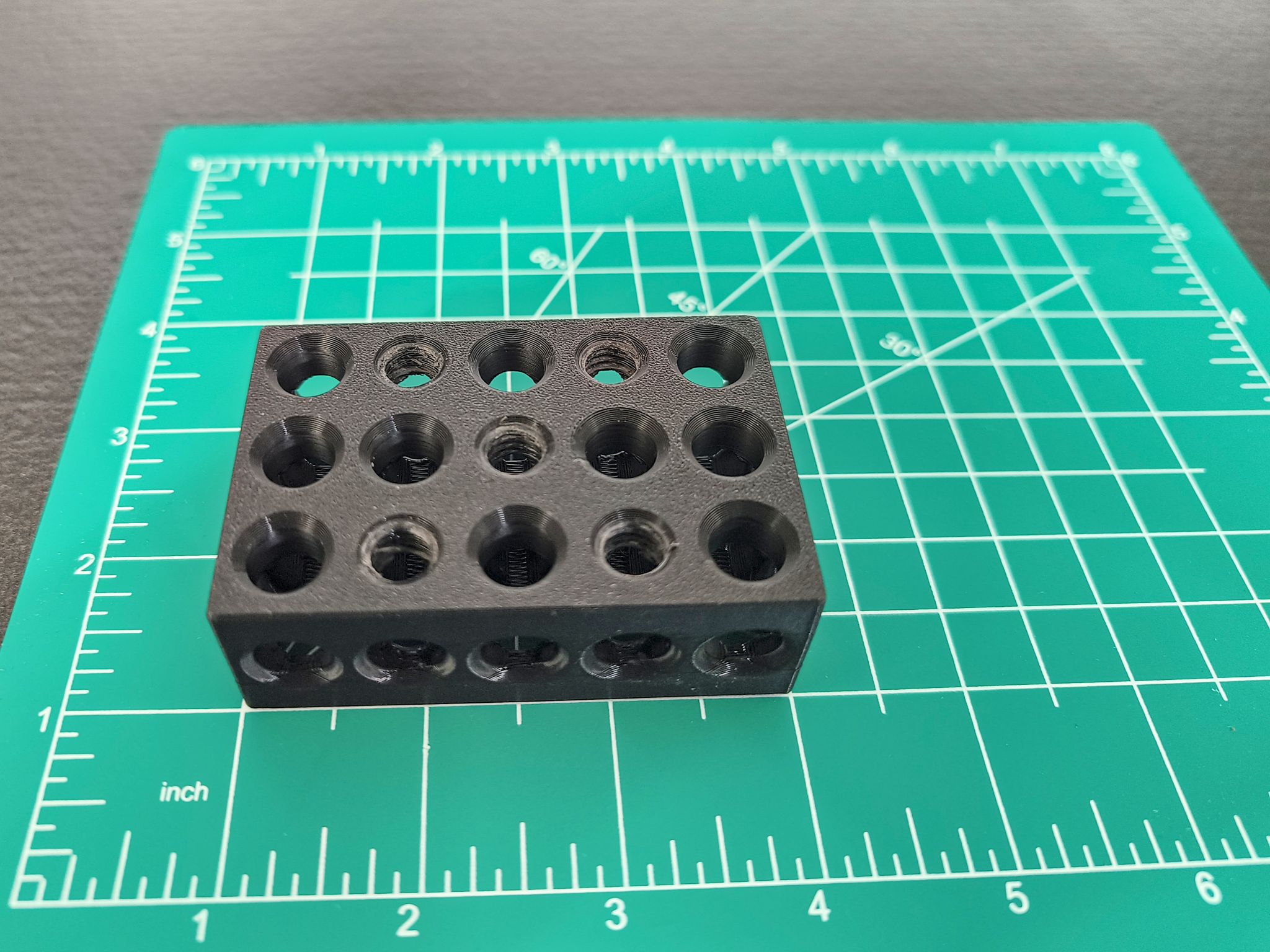 Miniatura 3 do modelo 3D Threaded 123 Block