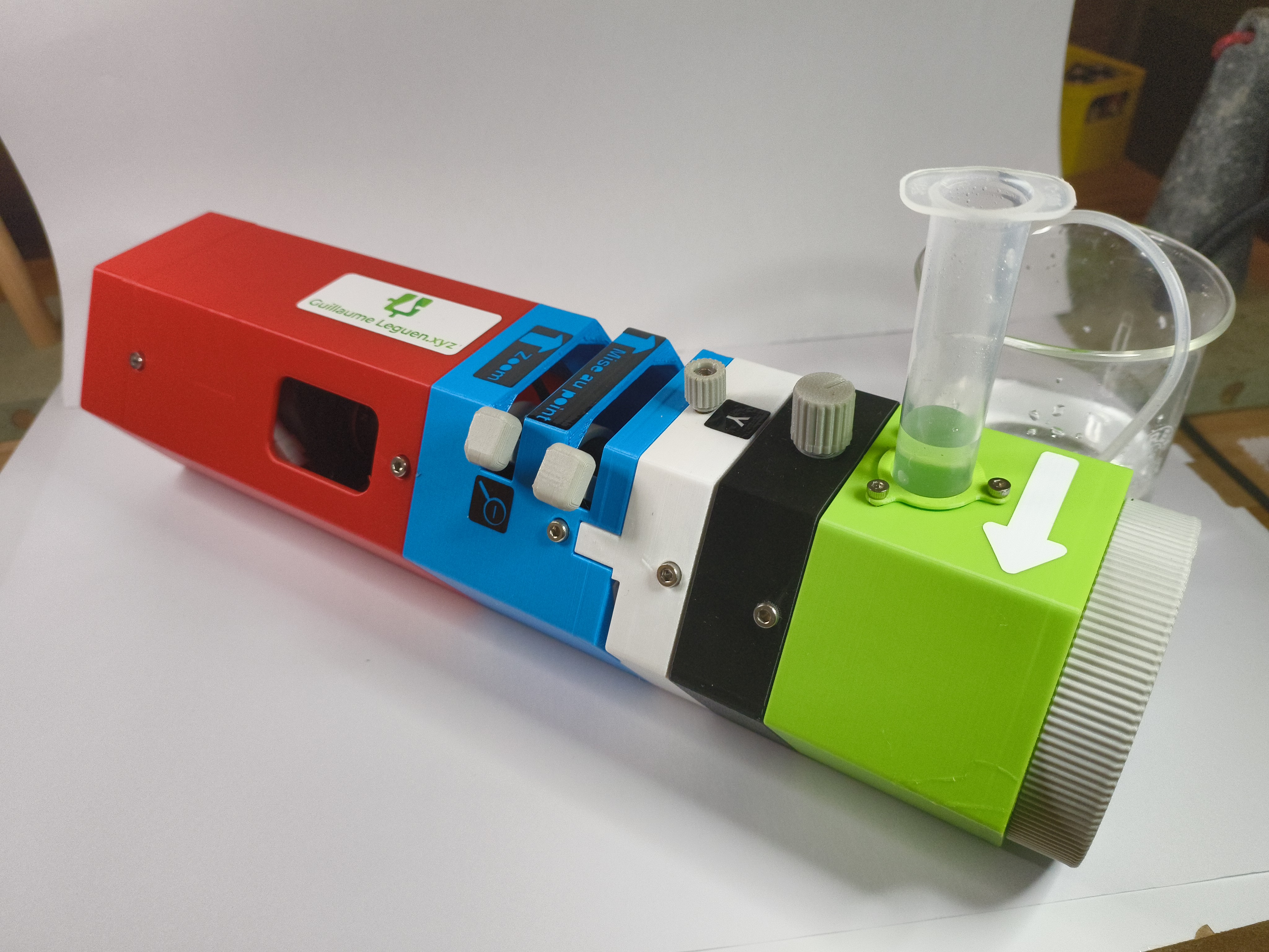 [frugal and open fluidic microscope] La lorgnette des micromondes