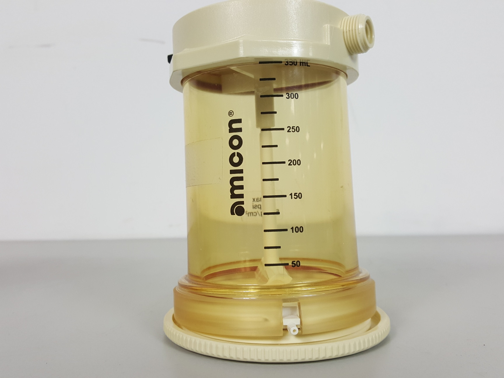 Lid for Amicon Millipore scientific equipment