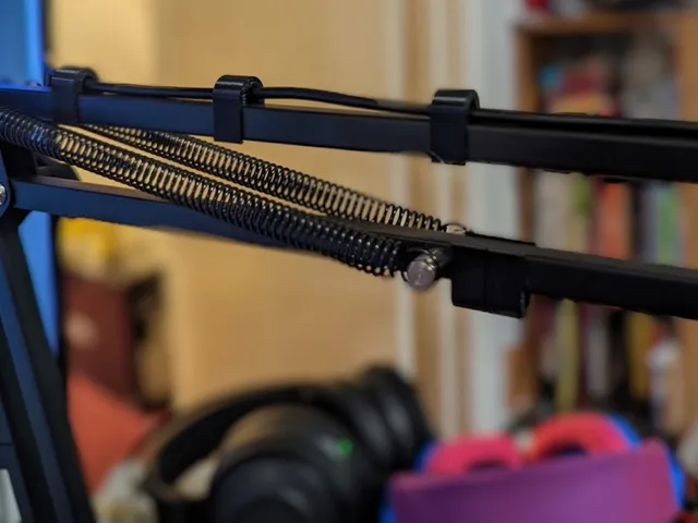 10mm Mic Arm/Stand Cable Clip