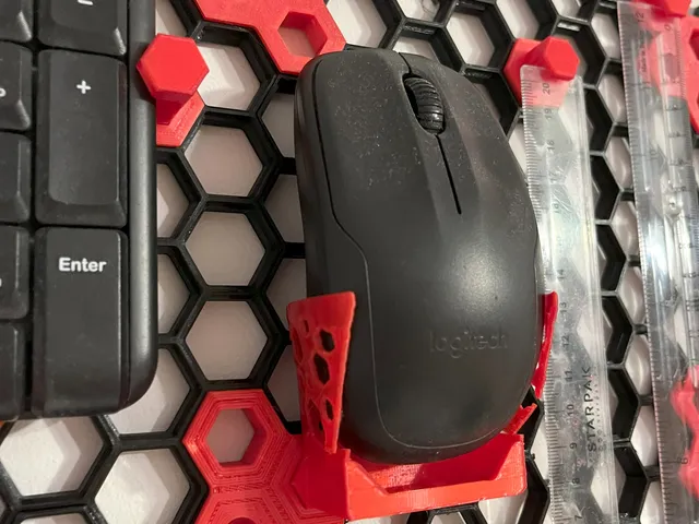 Honeycomb hook Mouse Holder