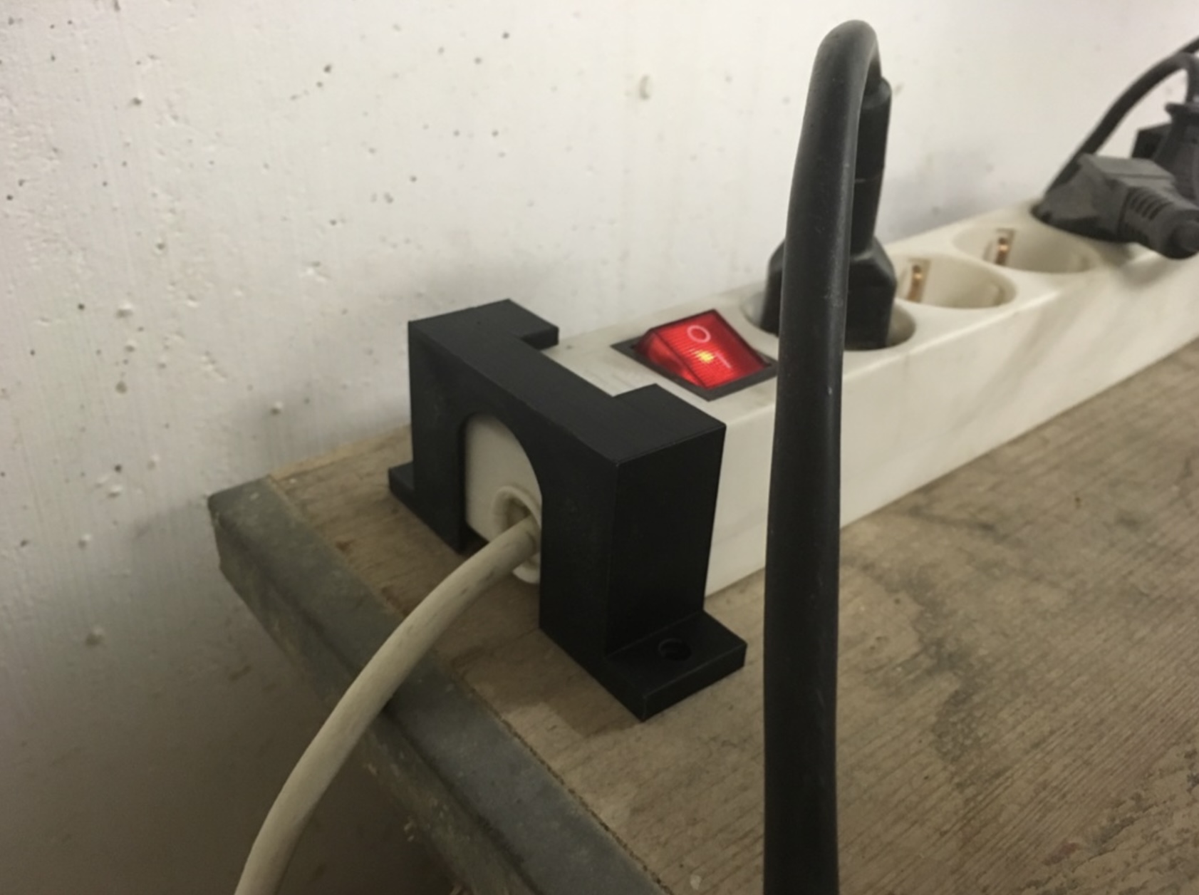 Big Power Strip Holder 6 Sockets
