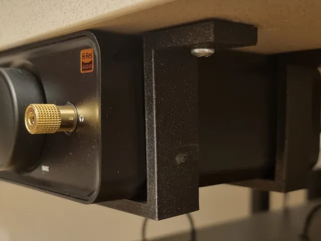 Fiio K5 Pro desk mount
