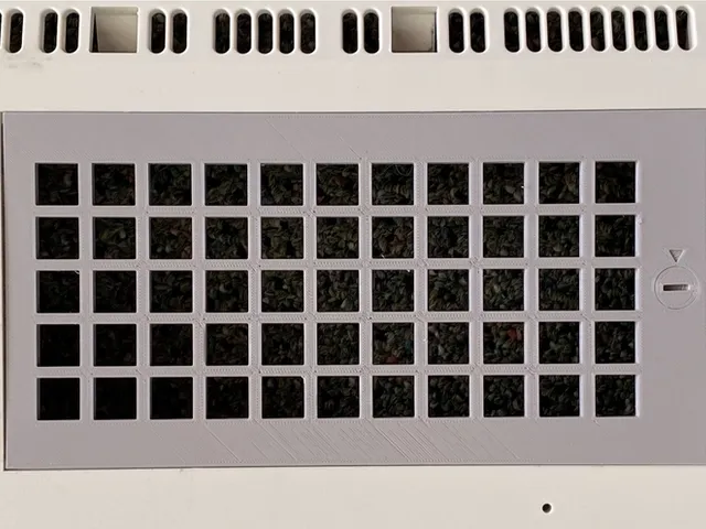 Amiga 1200 ventilated latched trapdoor cover