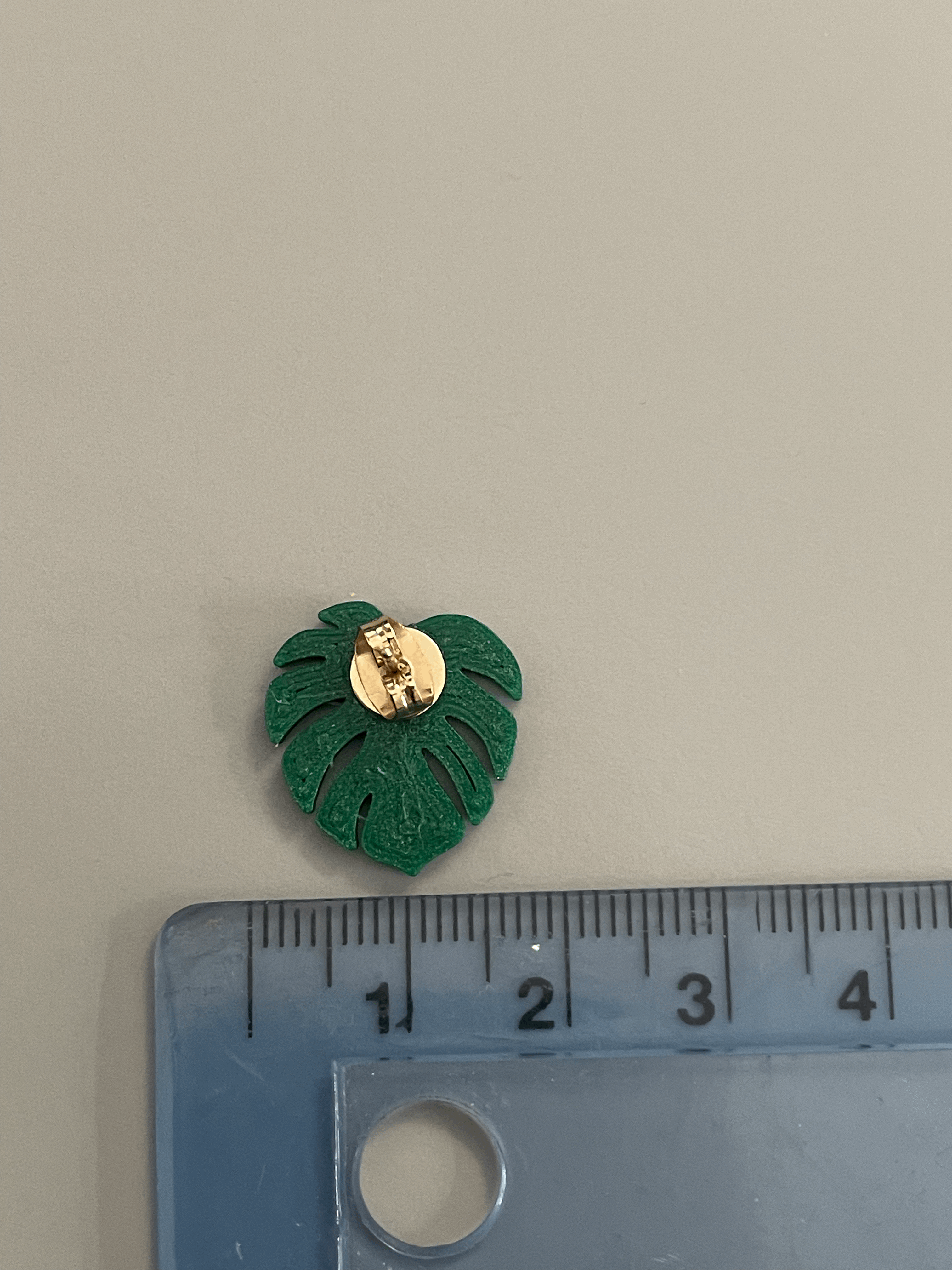 Miniatura 3 do modelo 3D Monstera Leaf Stud Earrings