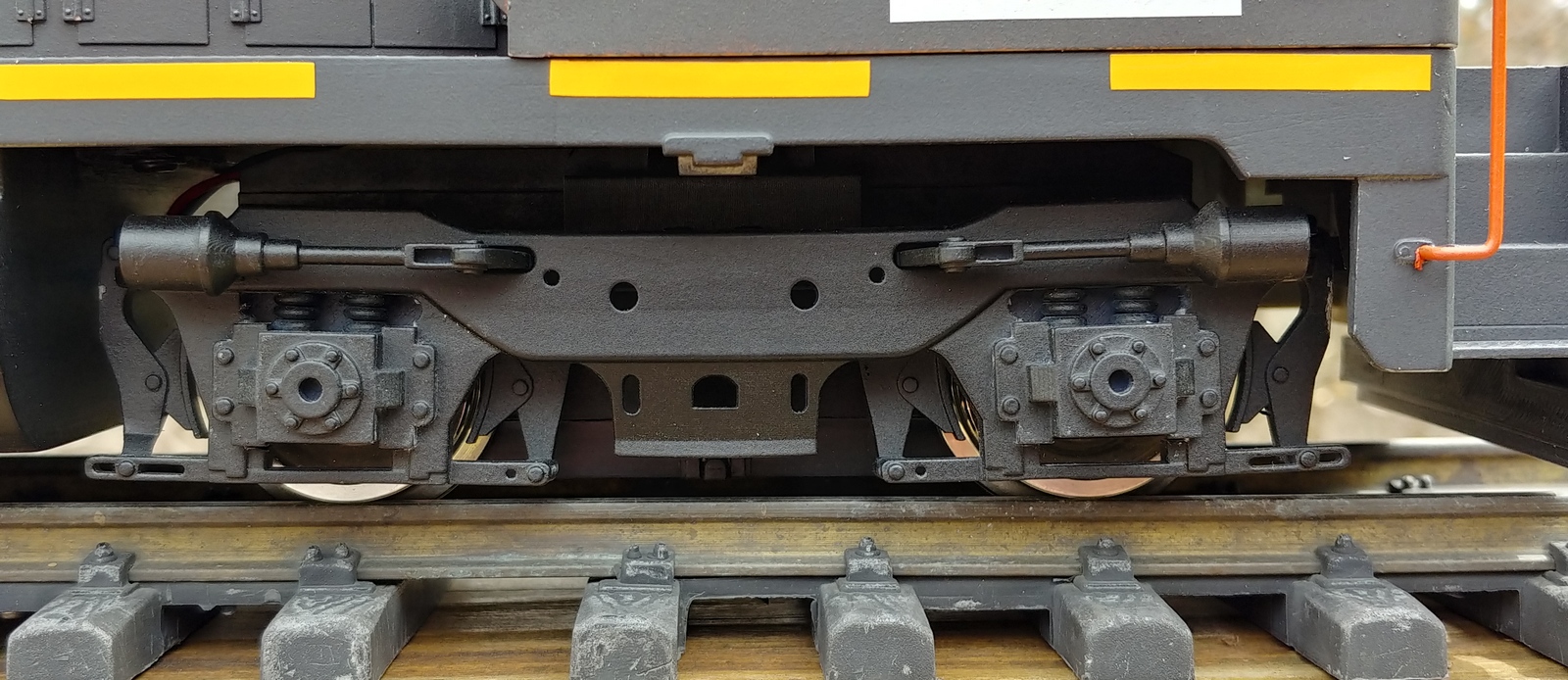 EMD Flexicoil sideframes for USA Trains NW2/S4 motor blocks