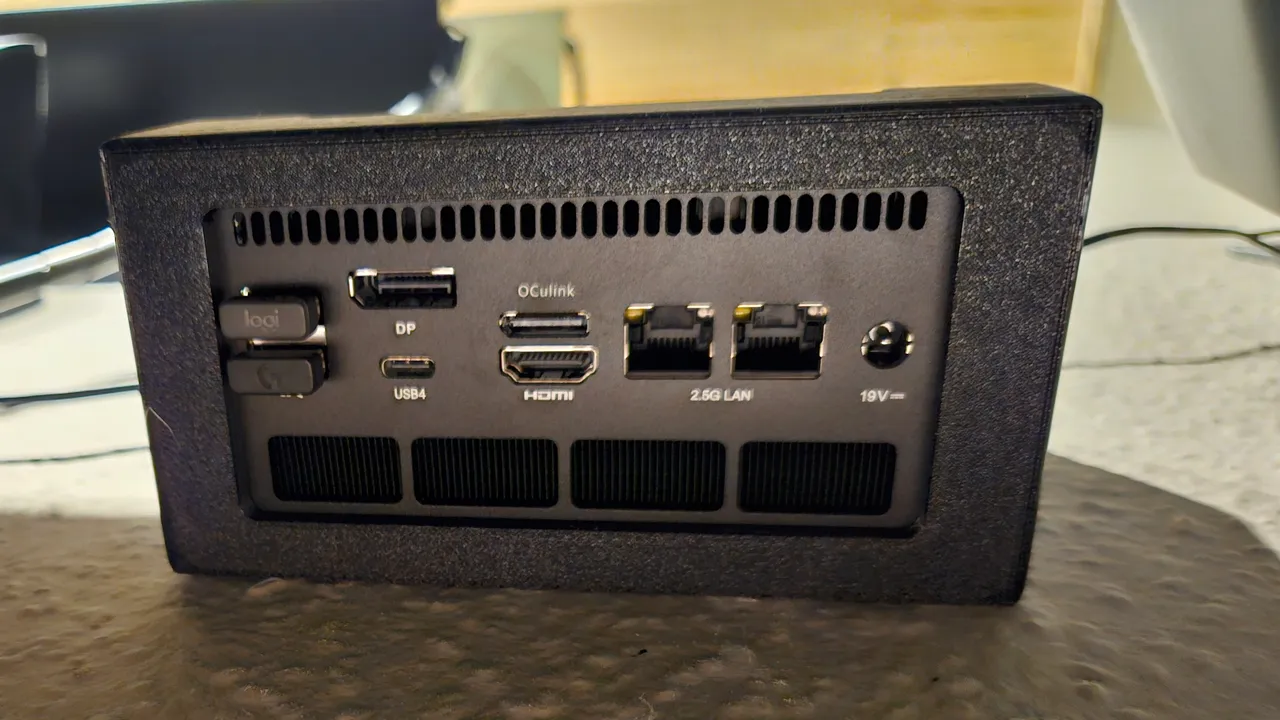 Minisforum UM780 XTX Wallmount by Da9L | Download free STL model 