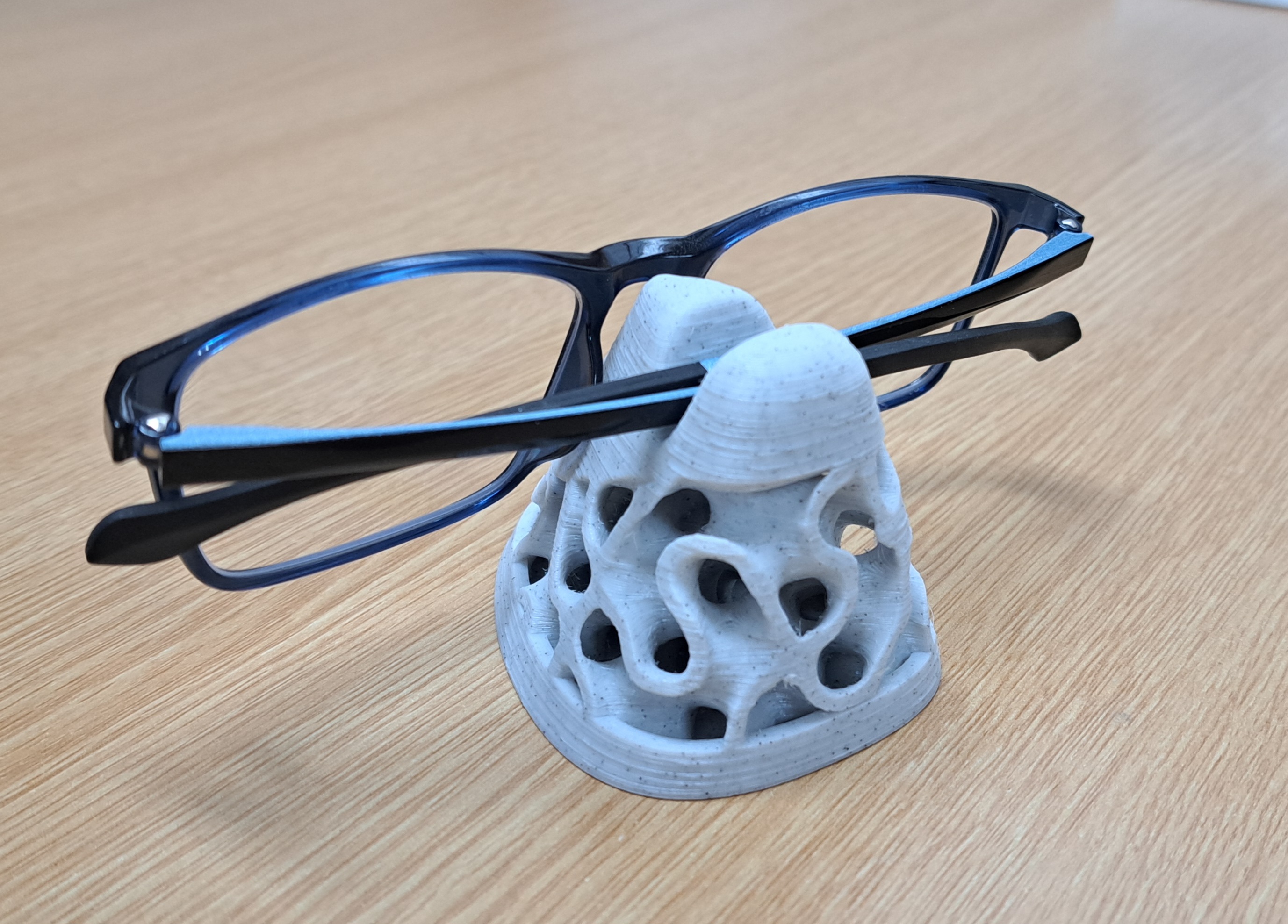 Glasses Stand Gyriod Lattice Structure By SD 3D Download Free STL glasses-stand-gyriod-lattice-structure-by-sd-3d-download-free-stl