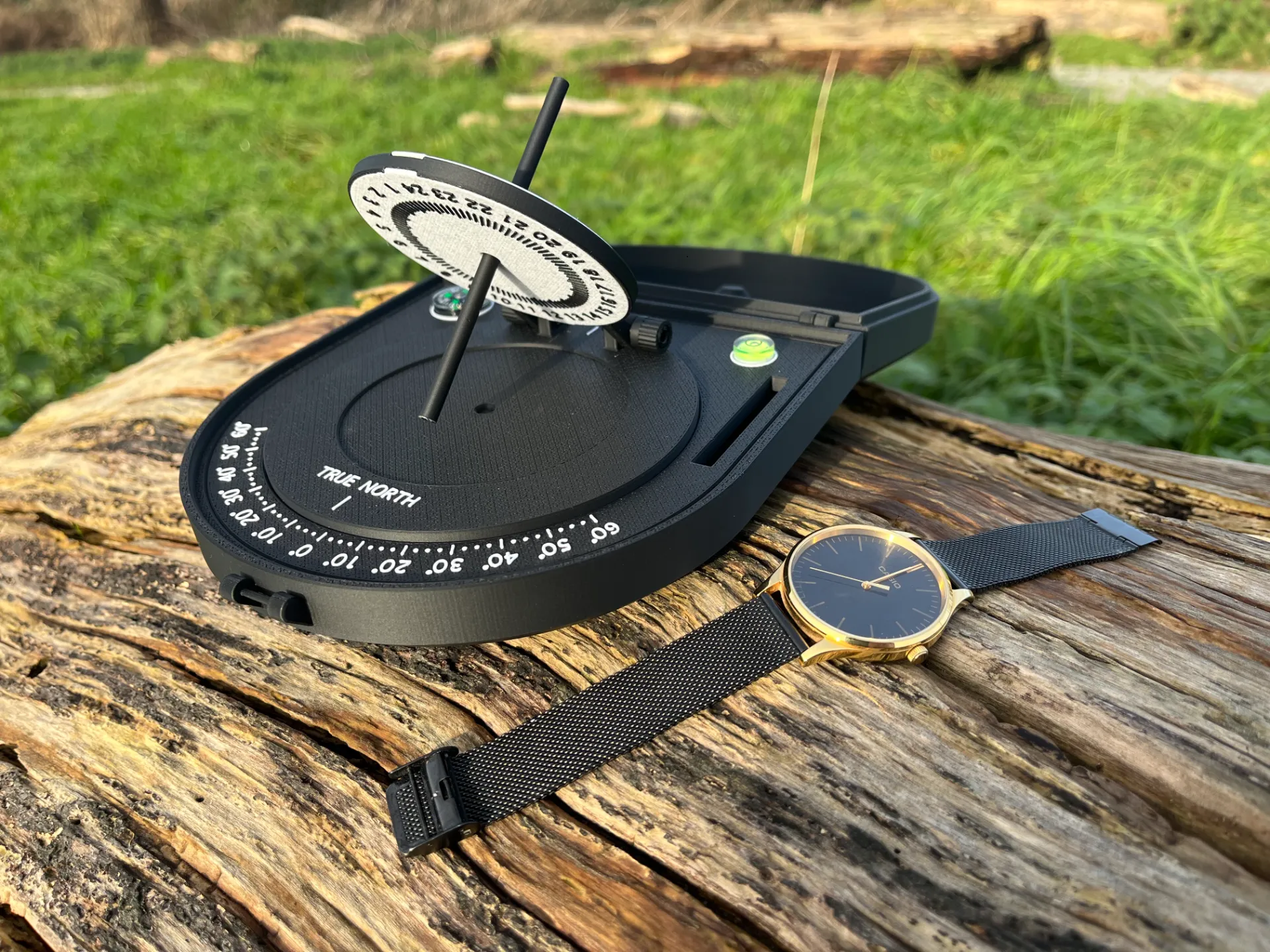 Portable Equatorial Sundial (remix)