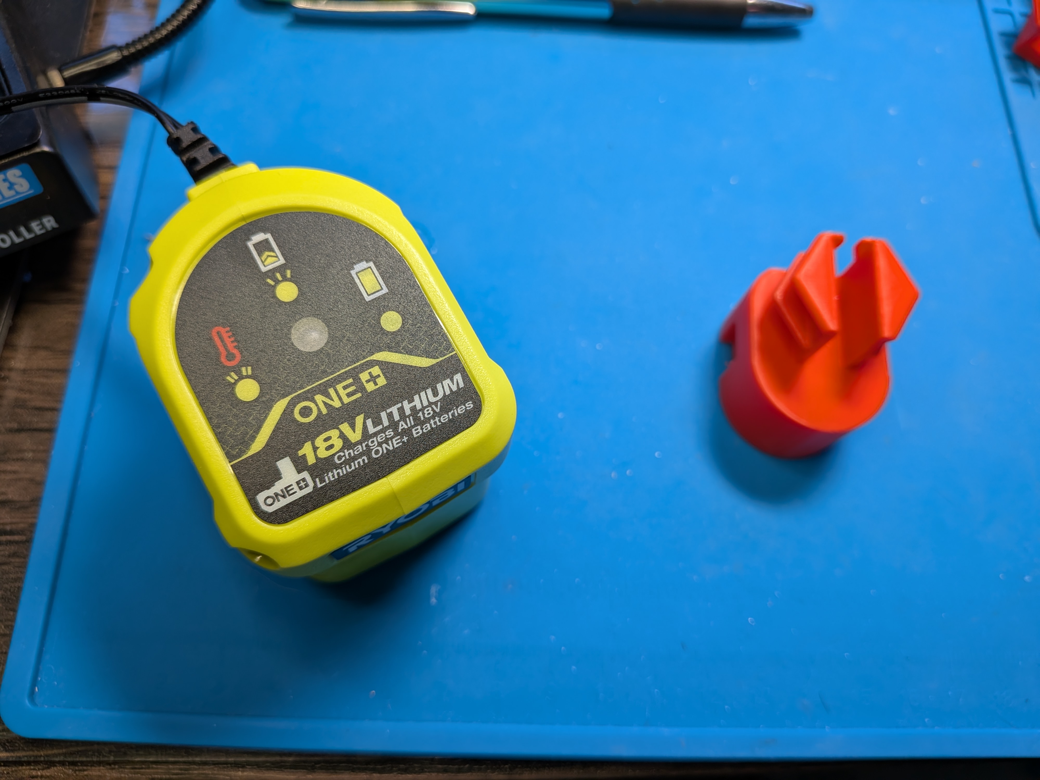 HSW Ryobi One+ Small Charger Hanger