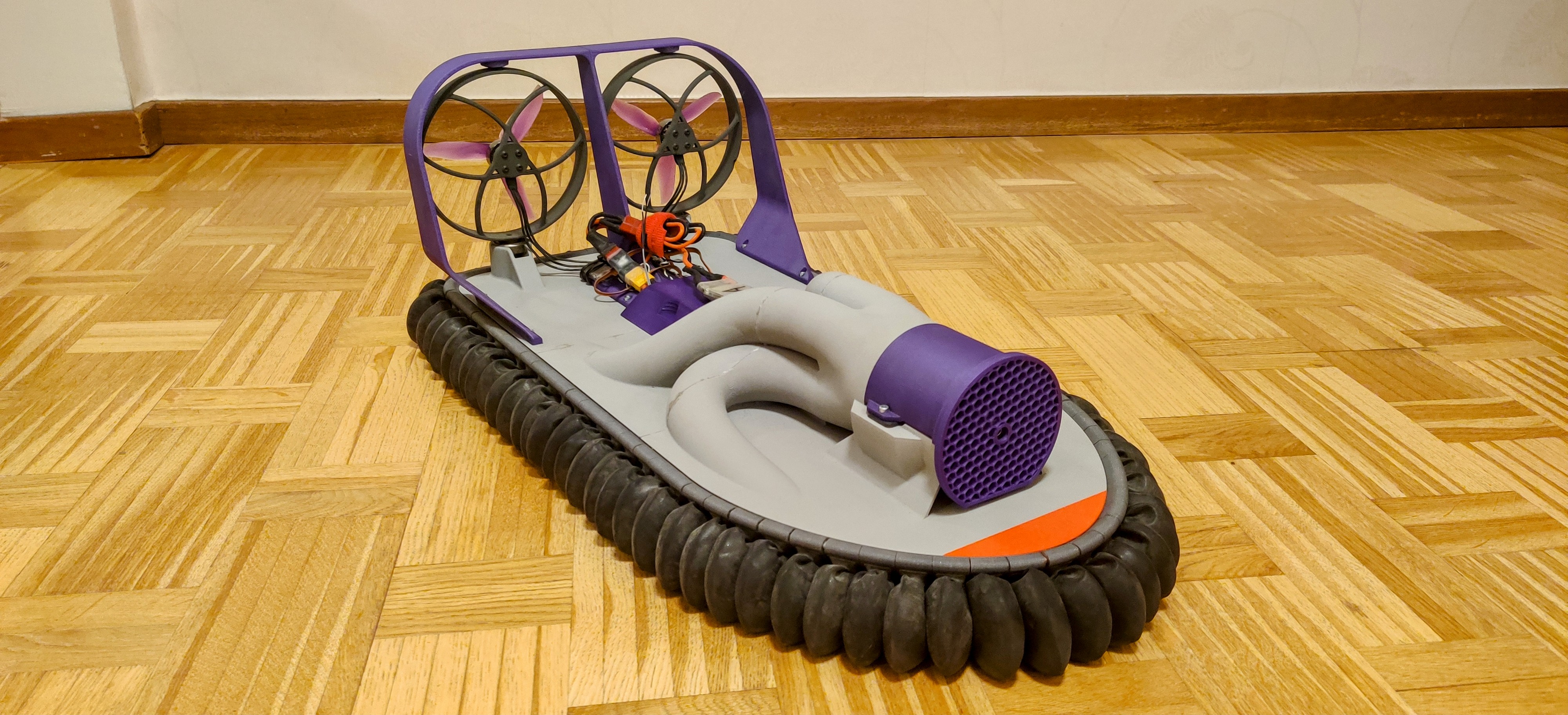 Miniatura 2 do modelo 3D RC Hovercraft