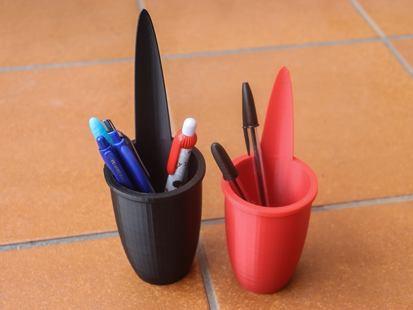 BicCap Pen Holder