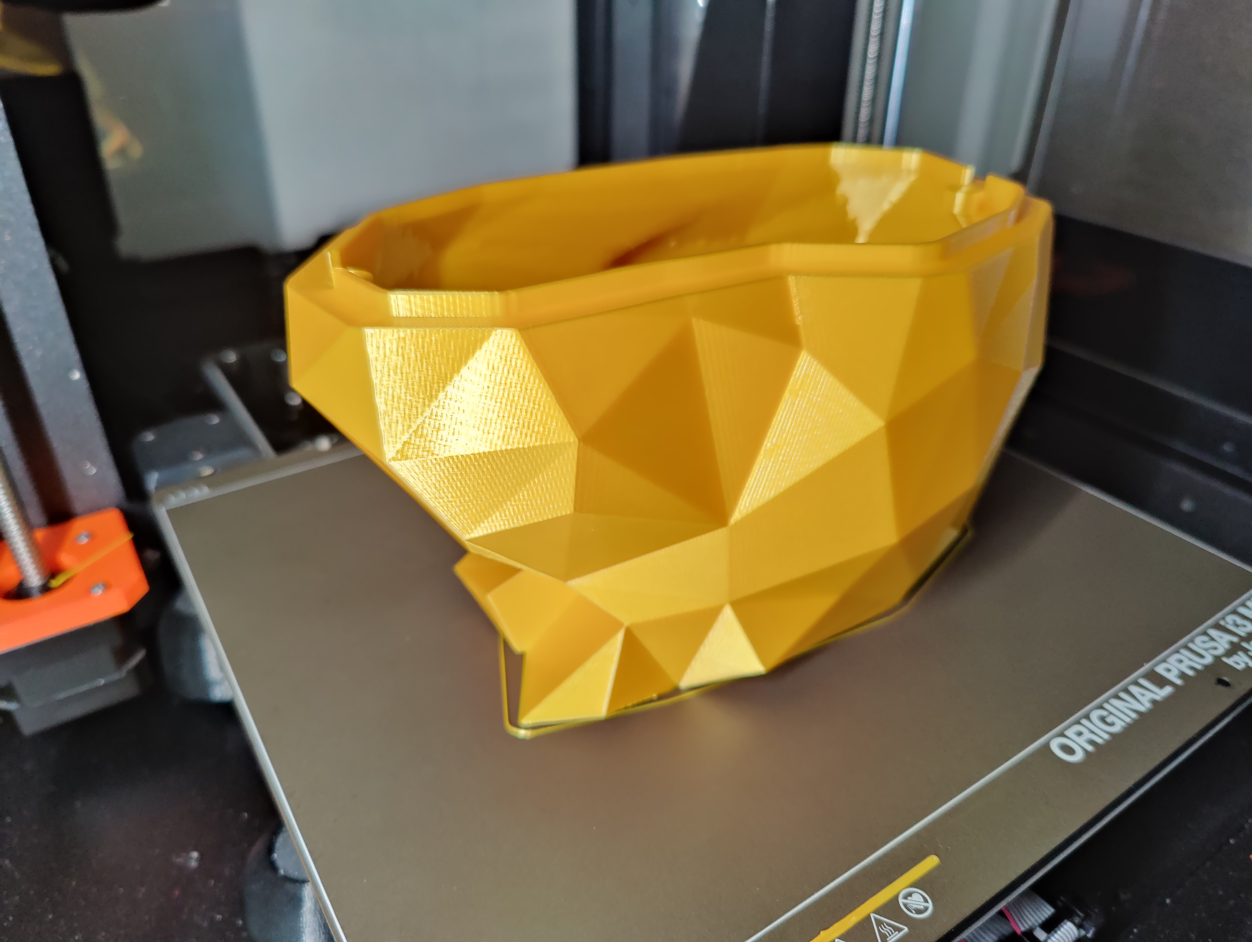 Miniatura 5 do modelo 3D Low Poly Bunny Easter Box