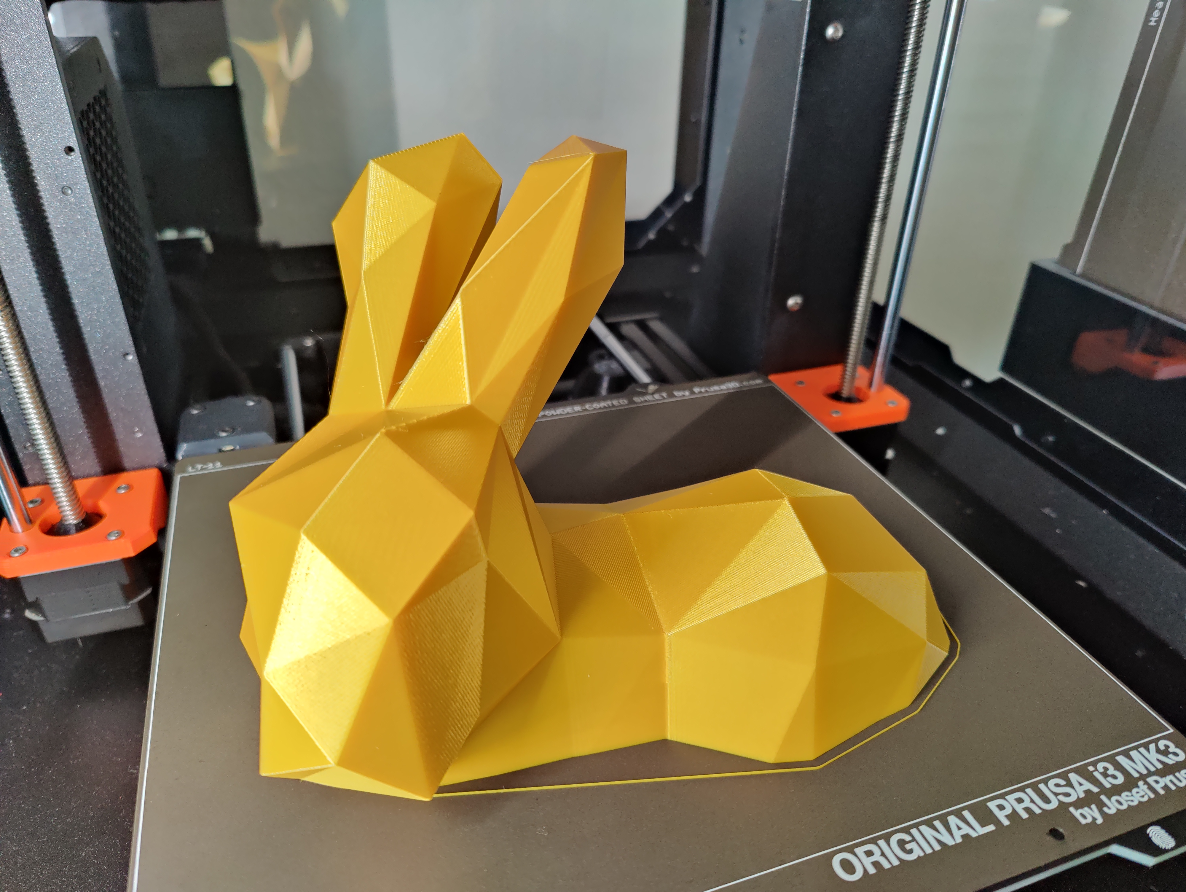 Miniatura 4 do modelo 3D Low Poly Bunny Easter Box