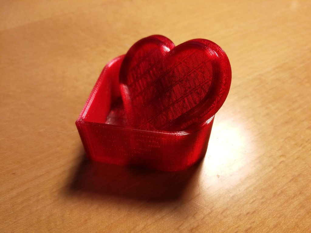 Miniatura 4 do modelo 3D Simple Heart Shaped Box