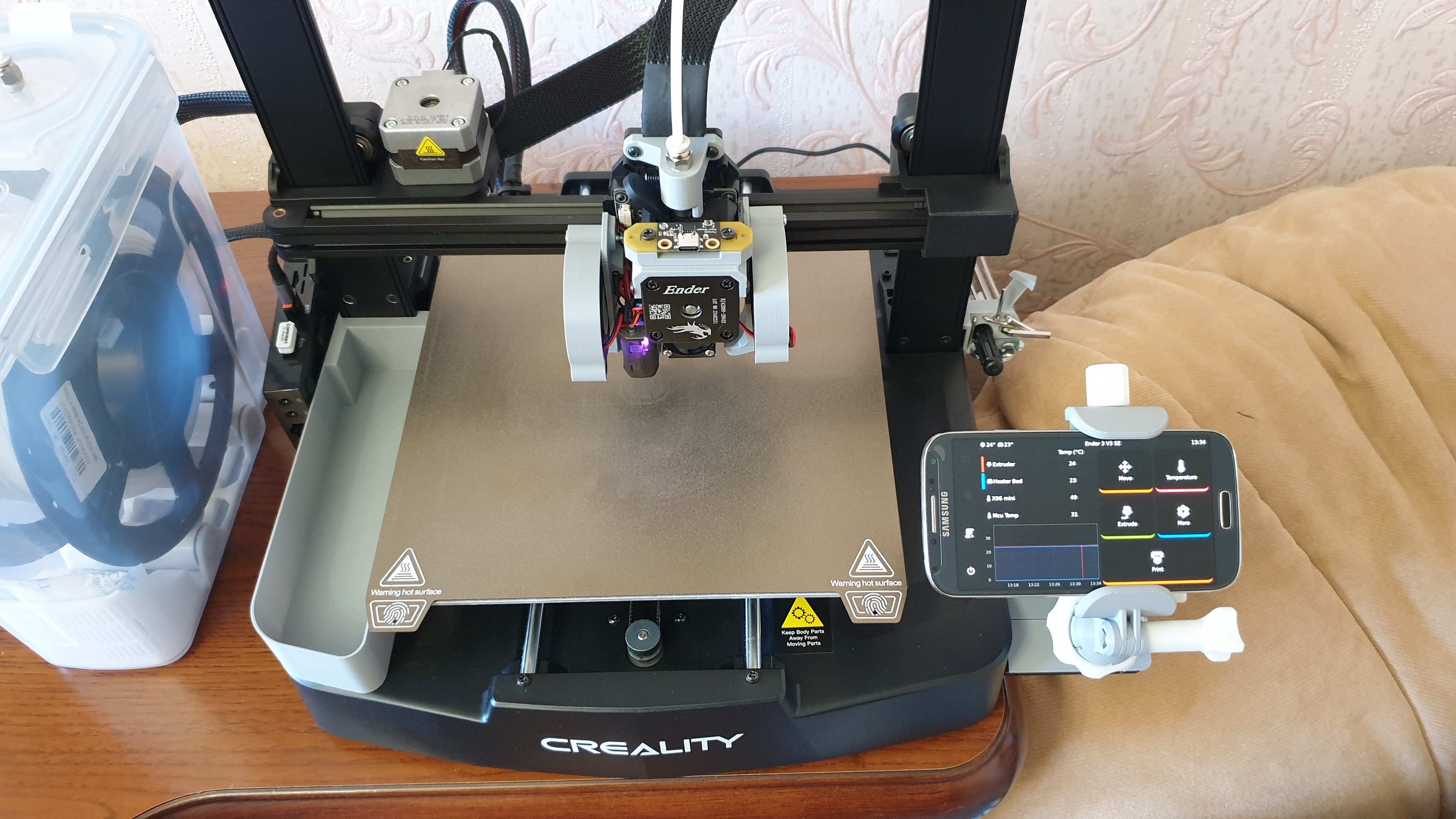 Ender 3 V3 SE - Base mount and ball joint  for phone with KlipperScreen