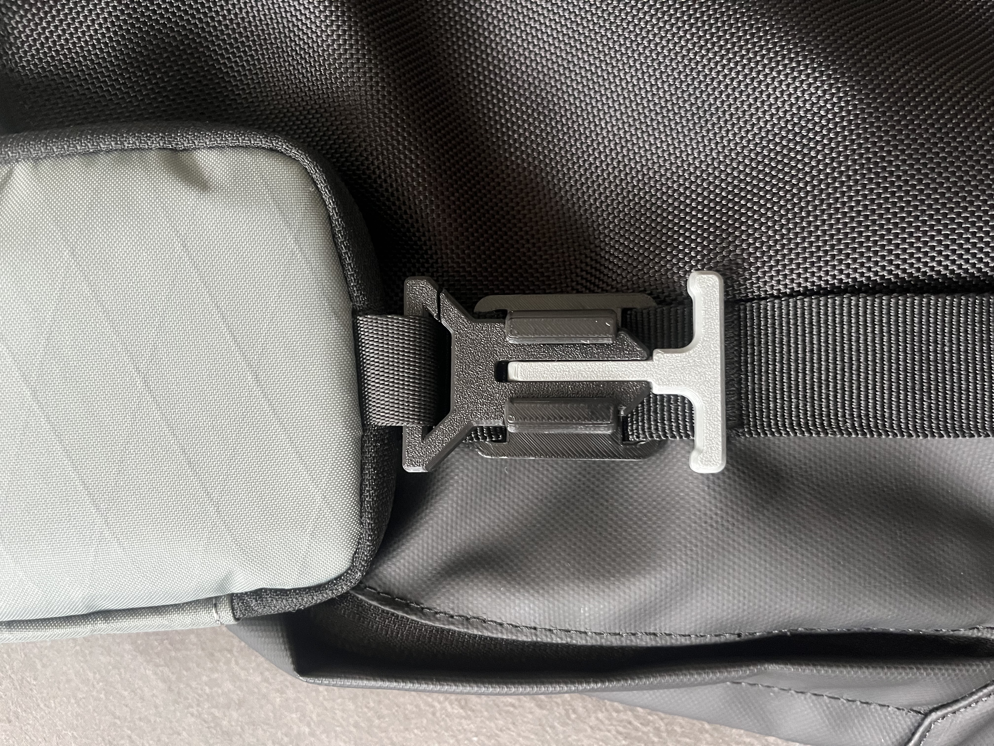 QUICK-CLIP mini Bag clip EDC pouch 3D model thumbnail
