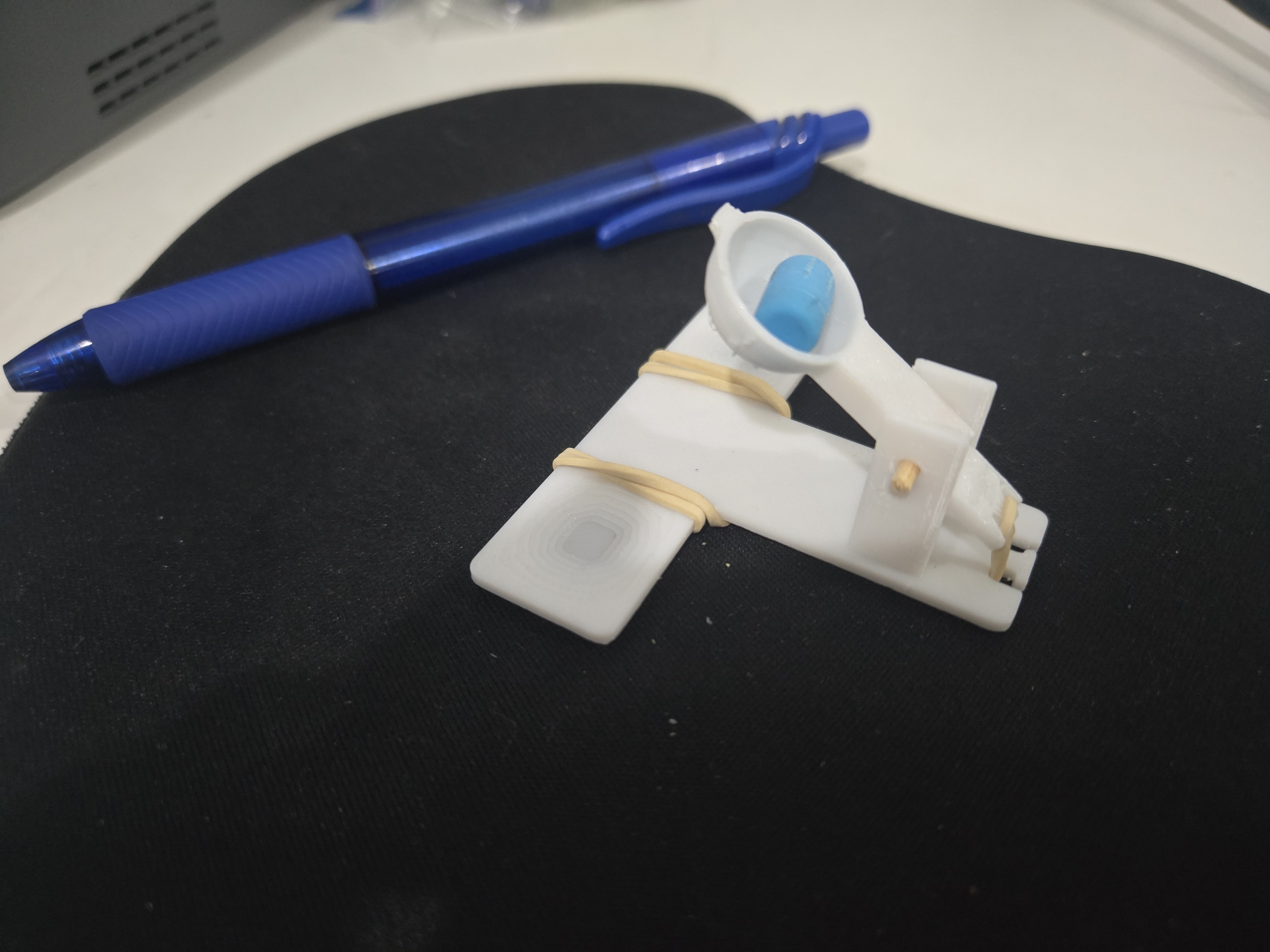 Miniatura 4 do modelo 3D Desktop Catapult
