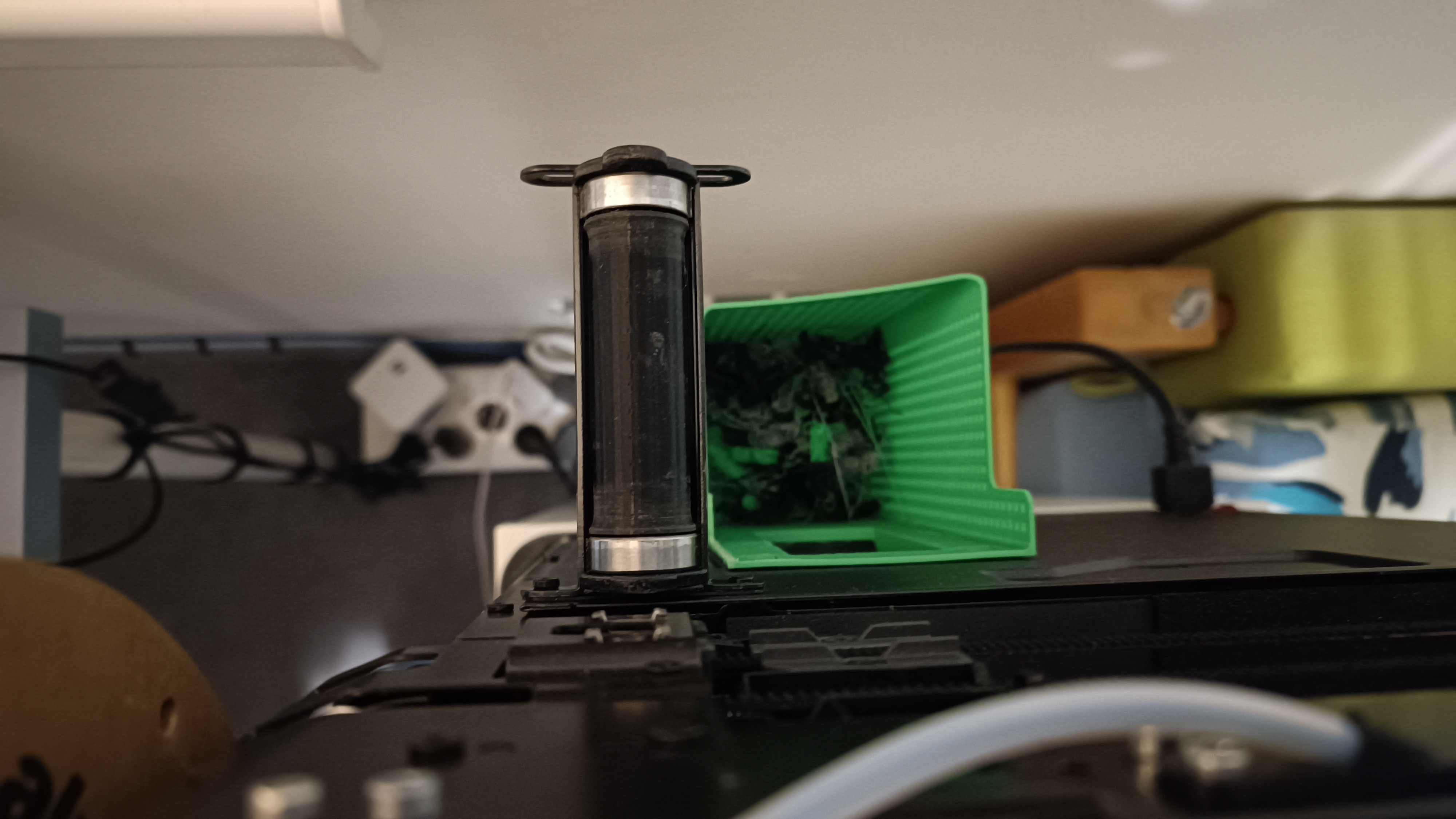 Upside down spool holder insert — miniatura 3