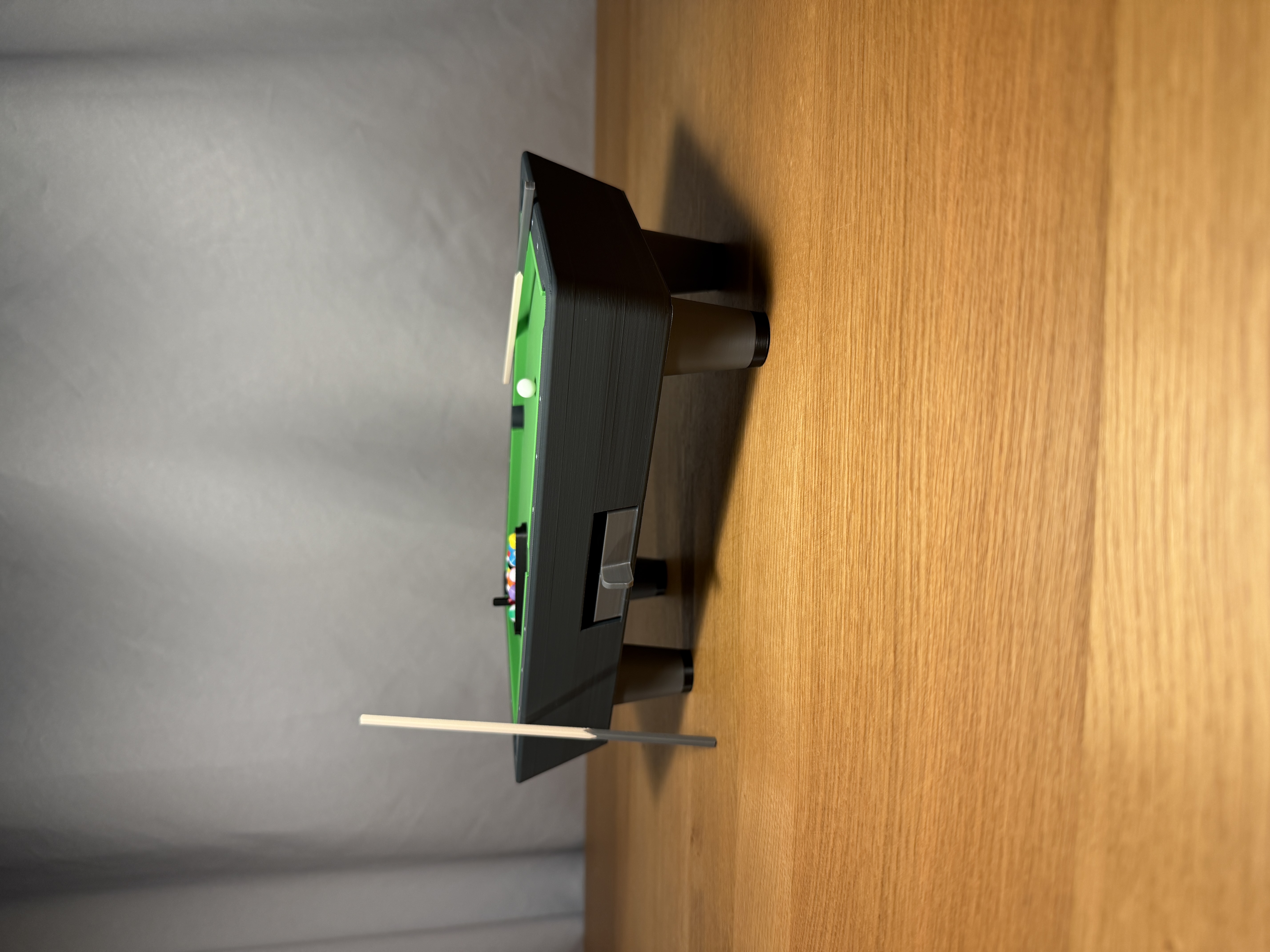 Miniatura 4 do modelo 3D Mini Tabletop Pool Table