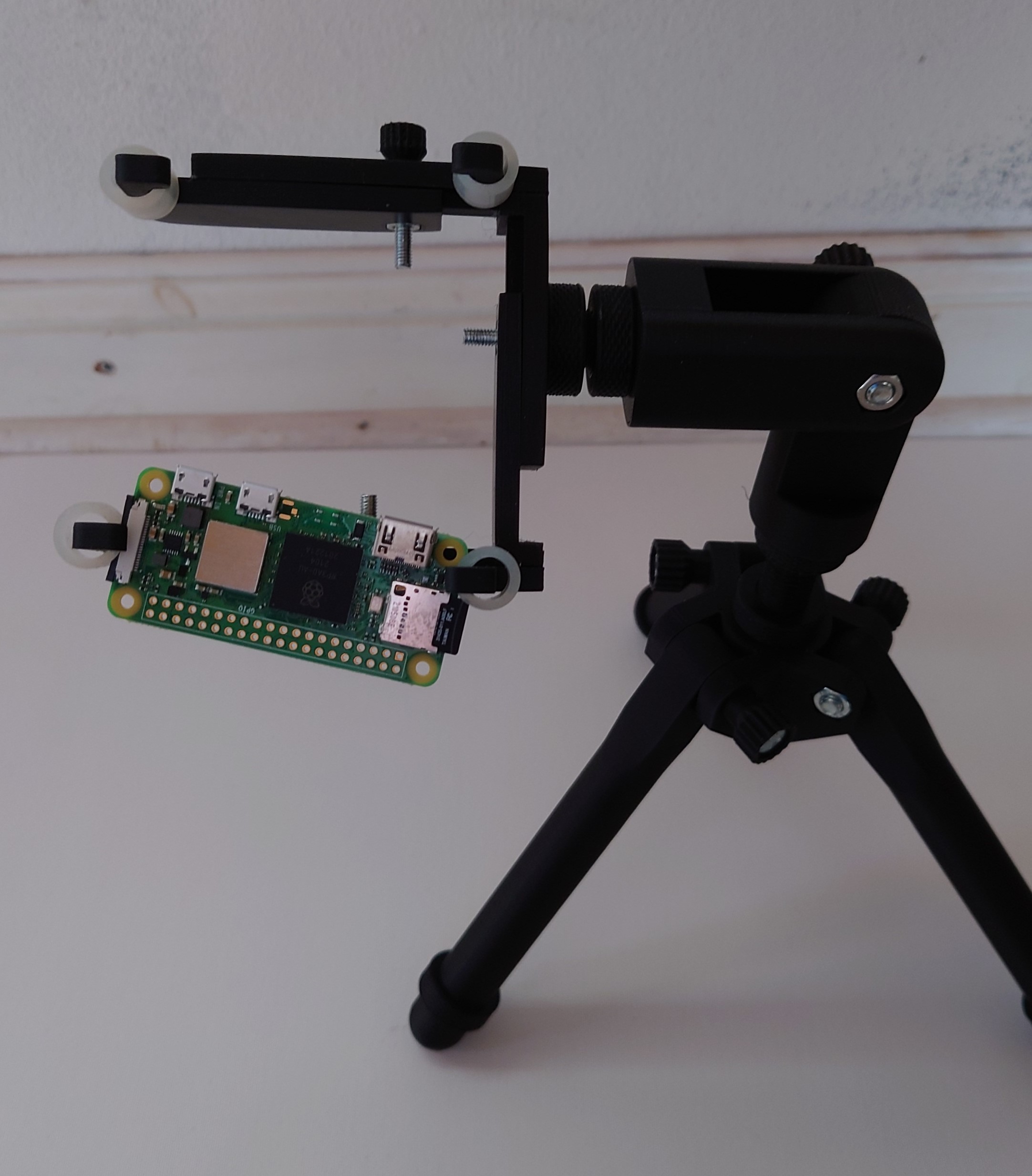 Miniatura 4 do modelo 3D A Multipurpose Tripod Stand