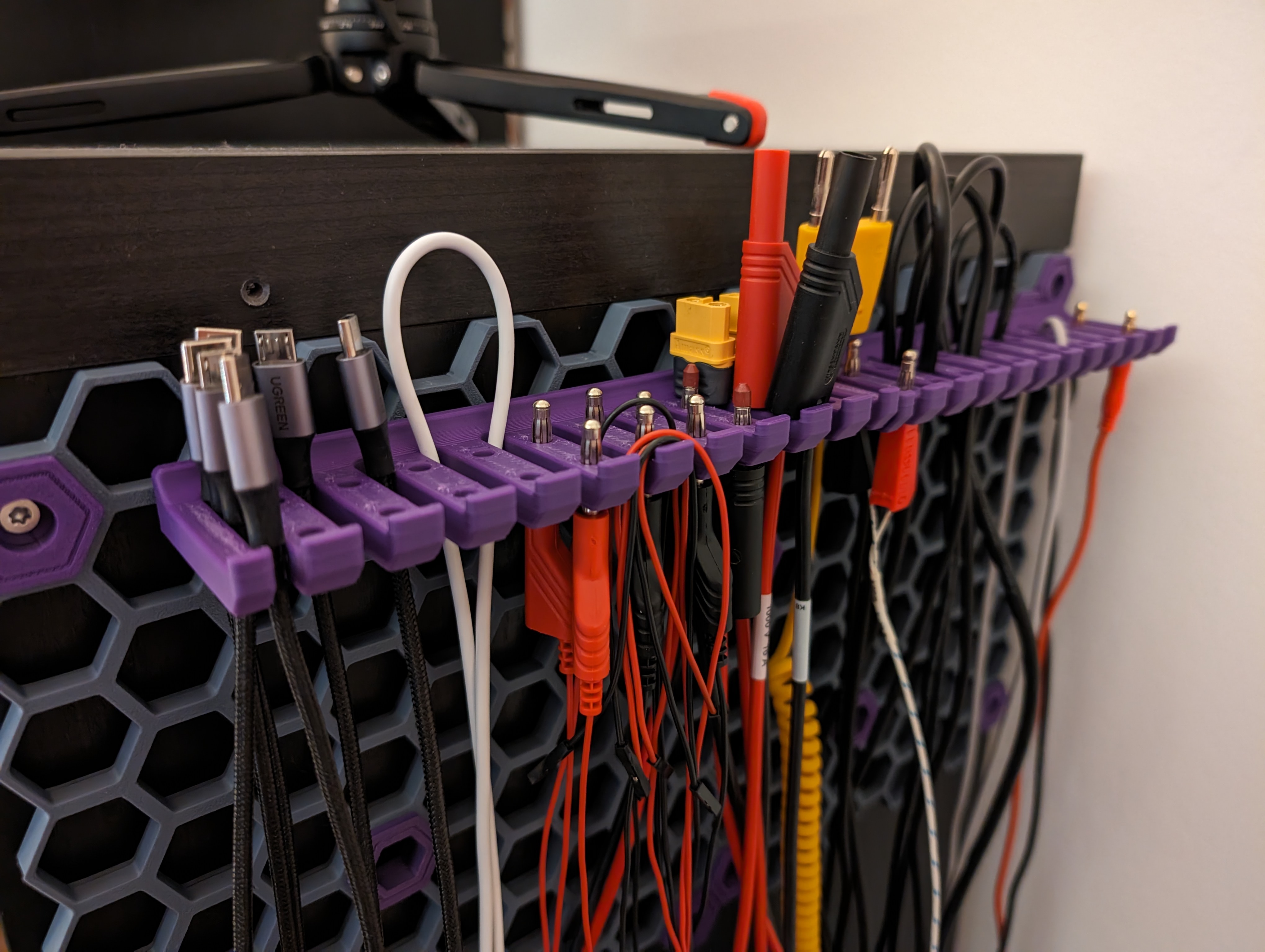 Honeycomb Storage Wall - Cable Hanger / Organiser