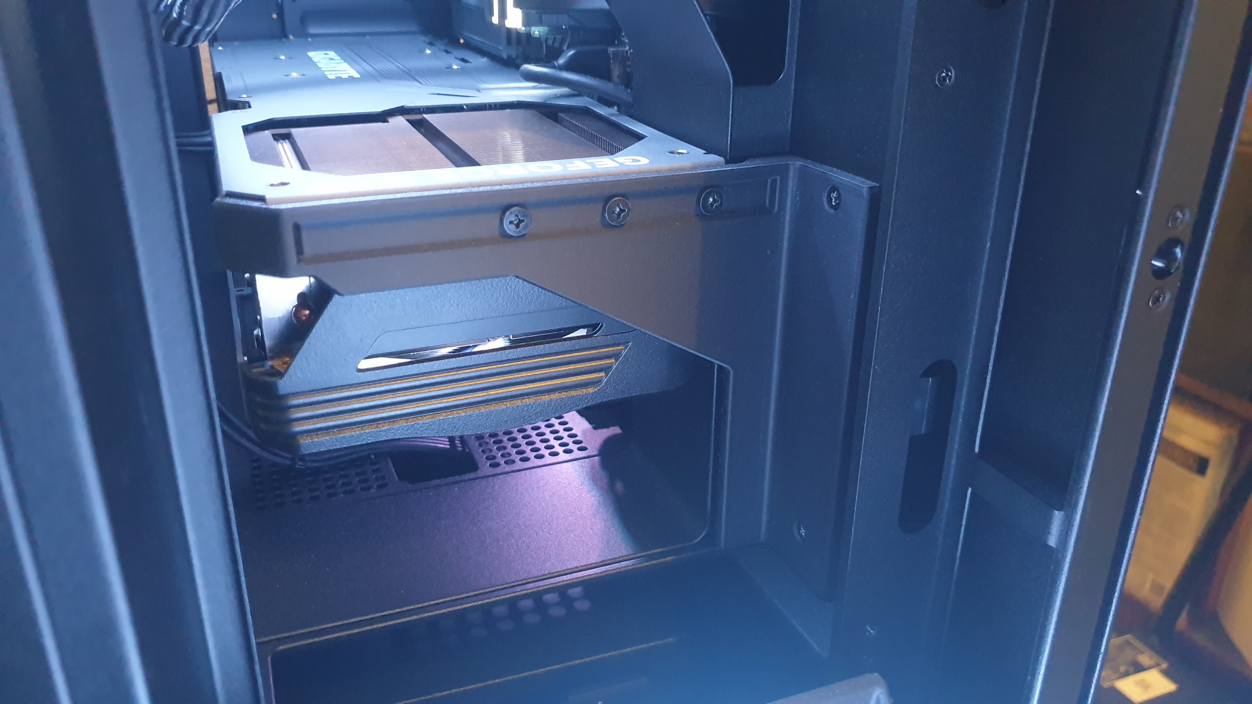 Gigabyte 4090 GPU Bracket for NZXT H7 Flow