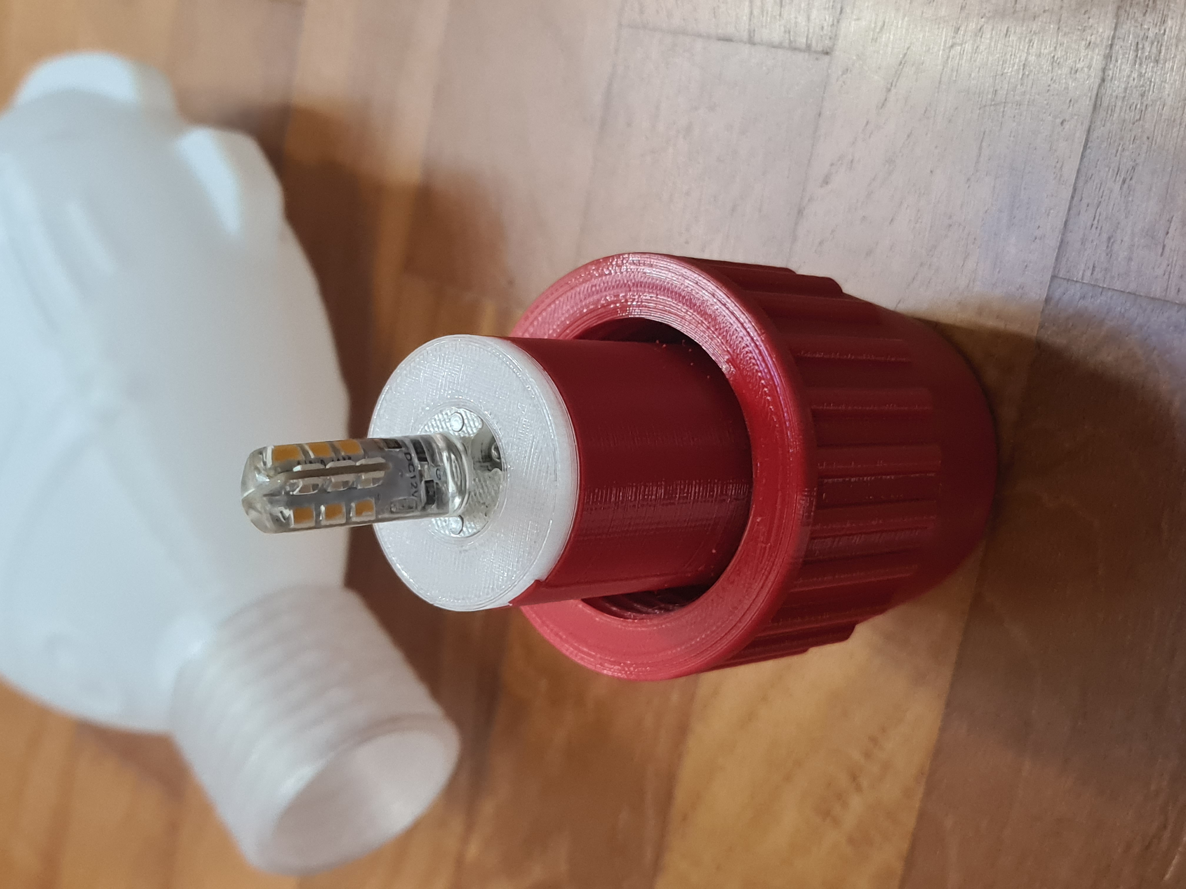 G4 Bulb Socket & Loosened screw for Soy Fish Lamp by Hacuri
