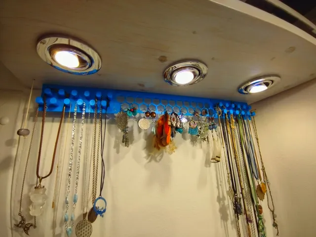 Necklace hanger module.