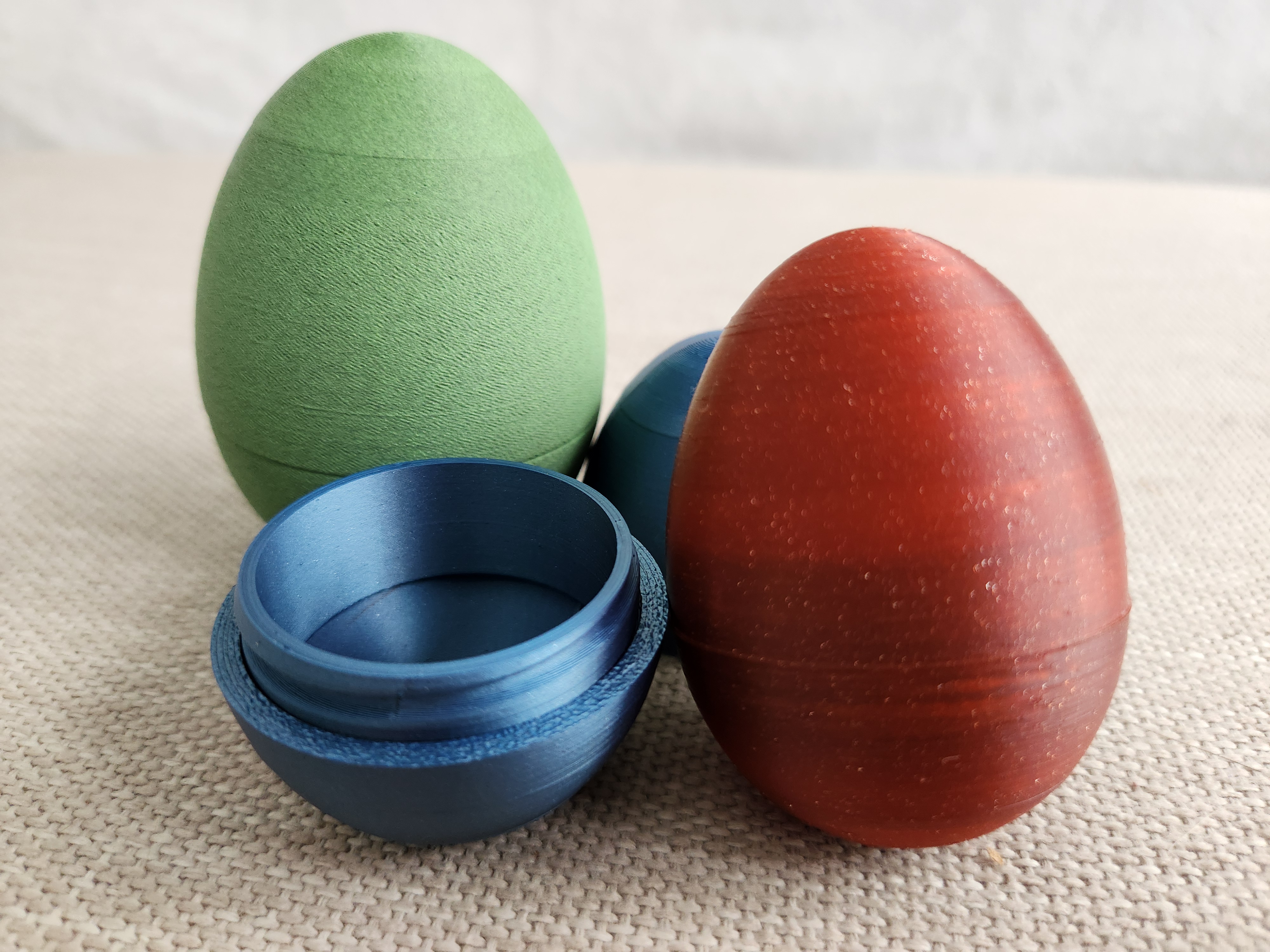 Miniatura 2 do modelo 3D Hollow Easter Egg (Threaded)