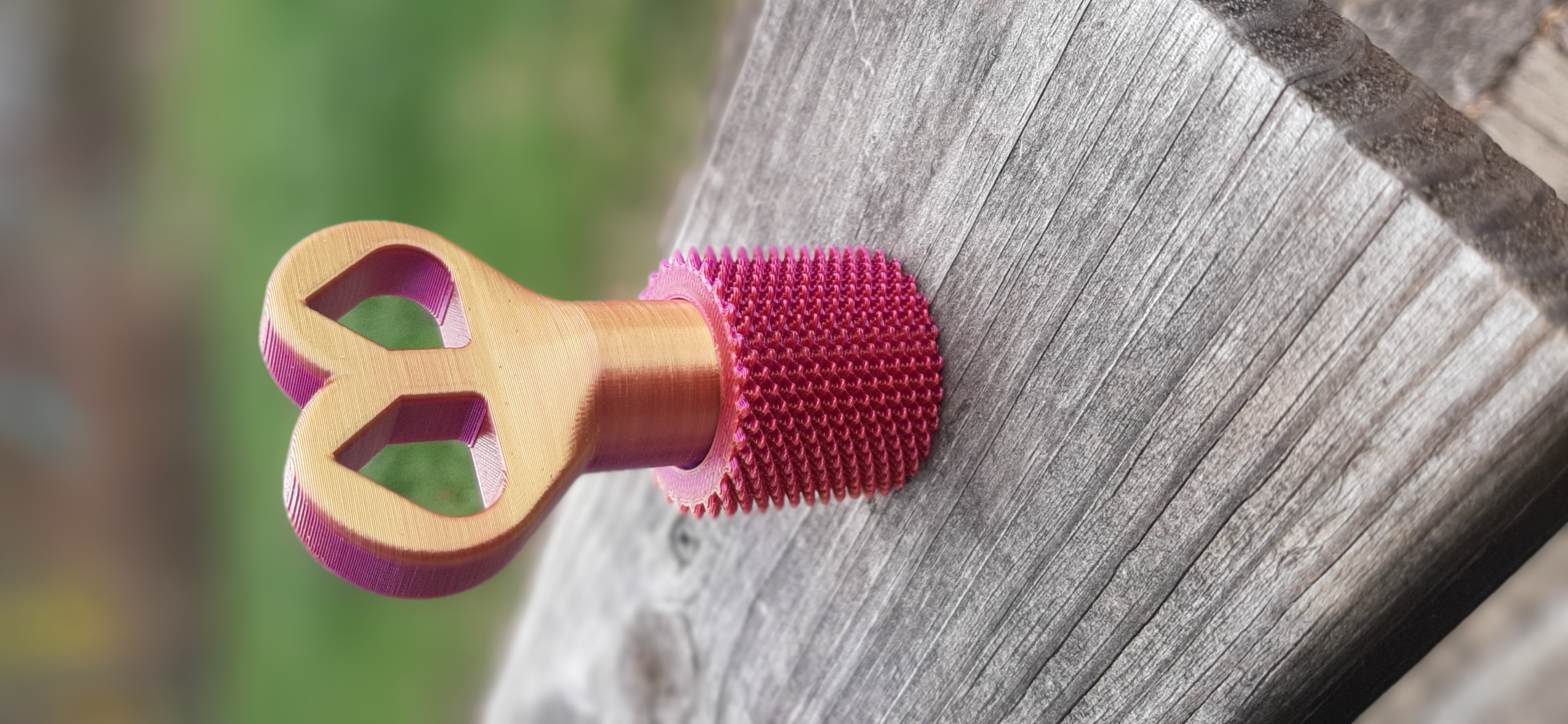 Big Key Fidget Toy, Slide & Spin, Tiny Knurl