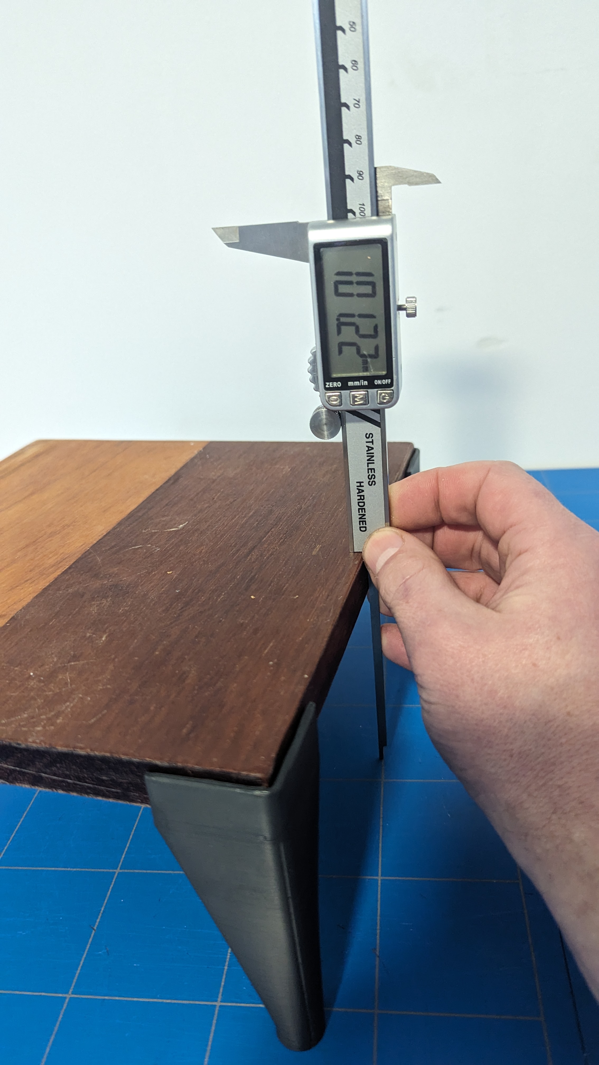 Foot for monitor riser by Jonne Terlouw | Download free STL model ...